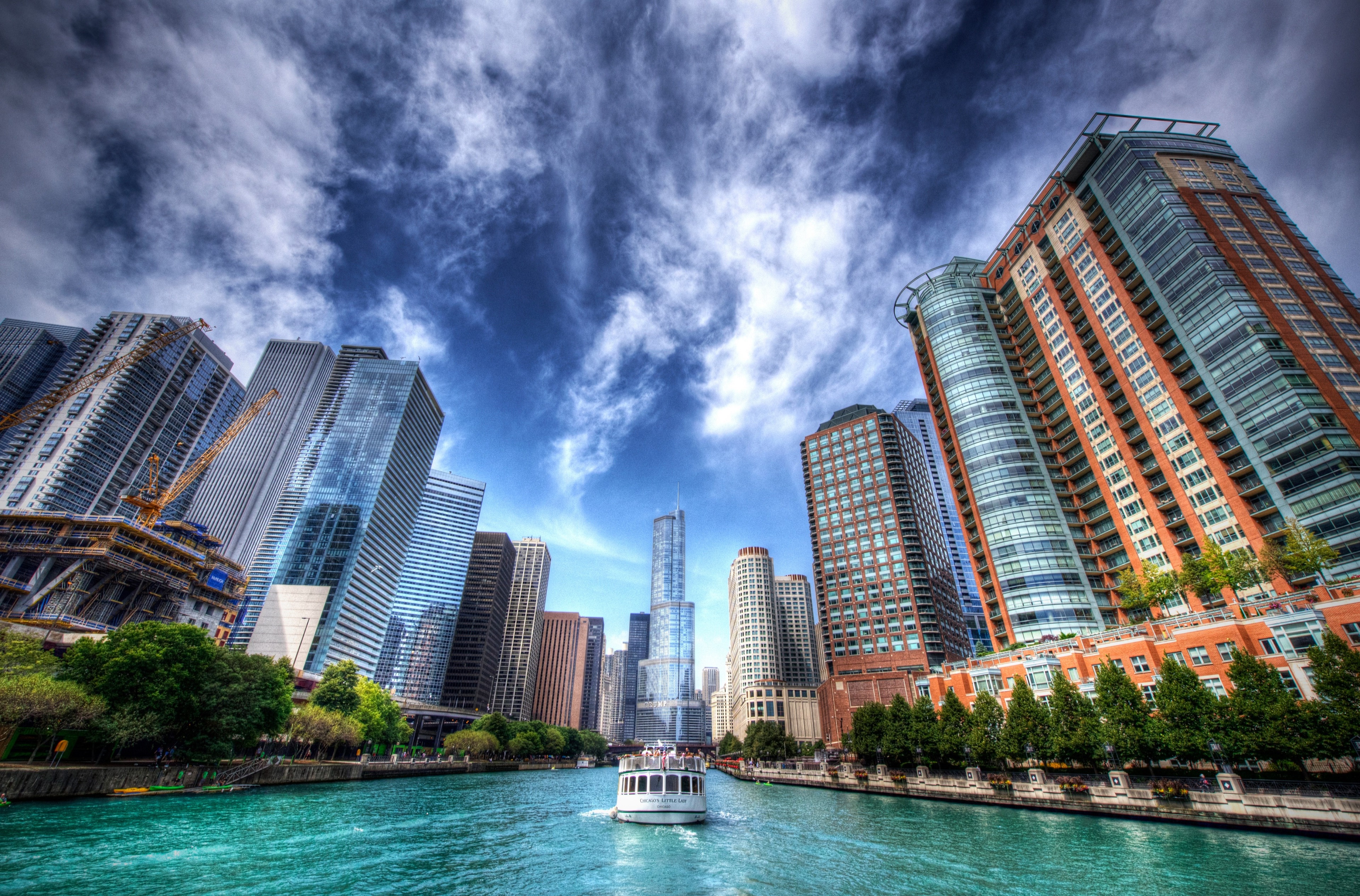 Chicago River with boat and skyscrapers 4K HD Wallpaper