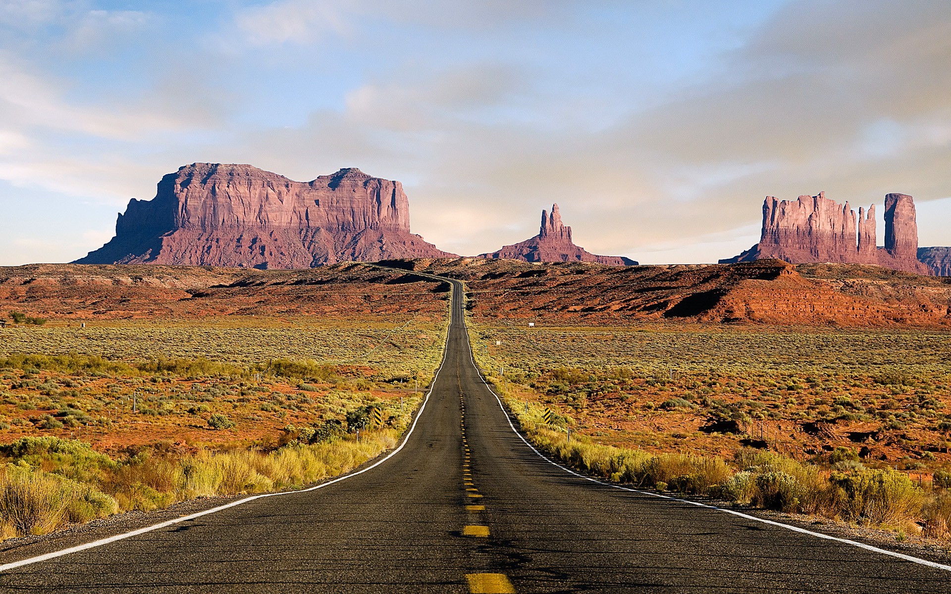 Monument Valley desert road landscape HD Wallpaper