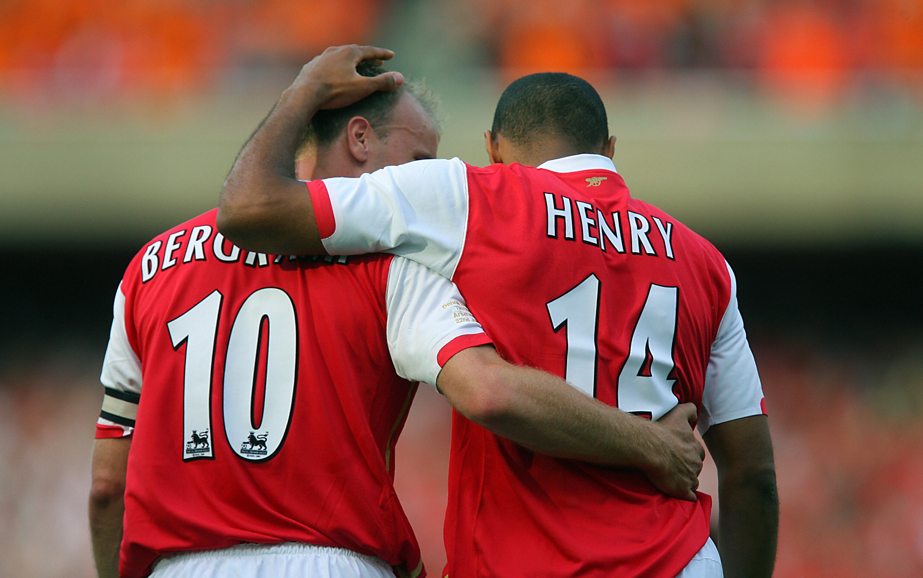 Dennis Bergkamp and Thierry Henry of Arsenal HD Wallpaper