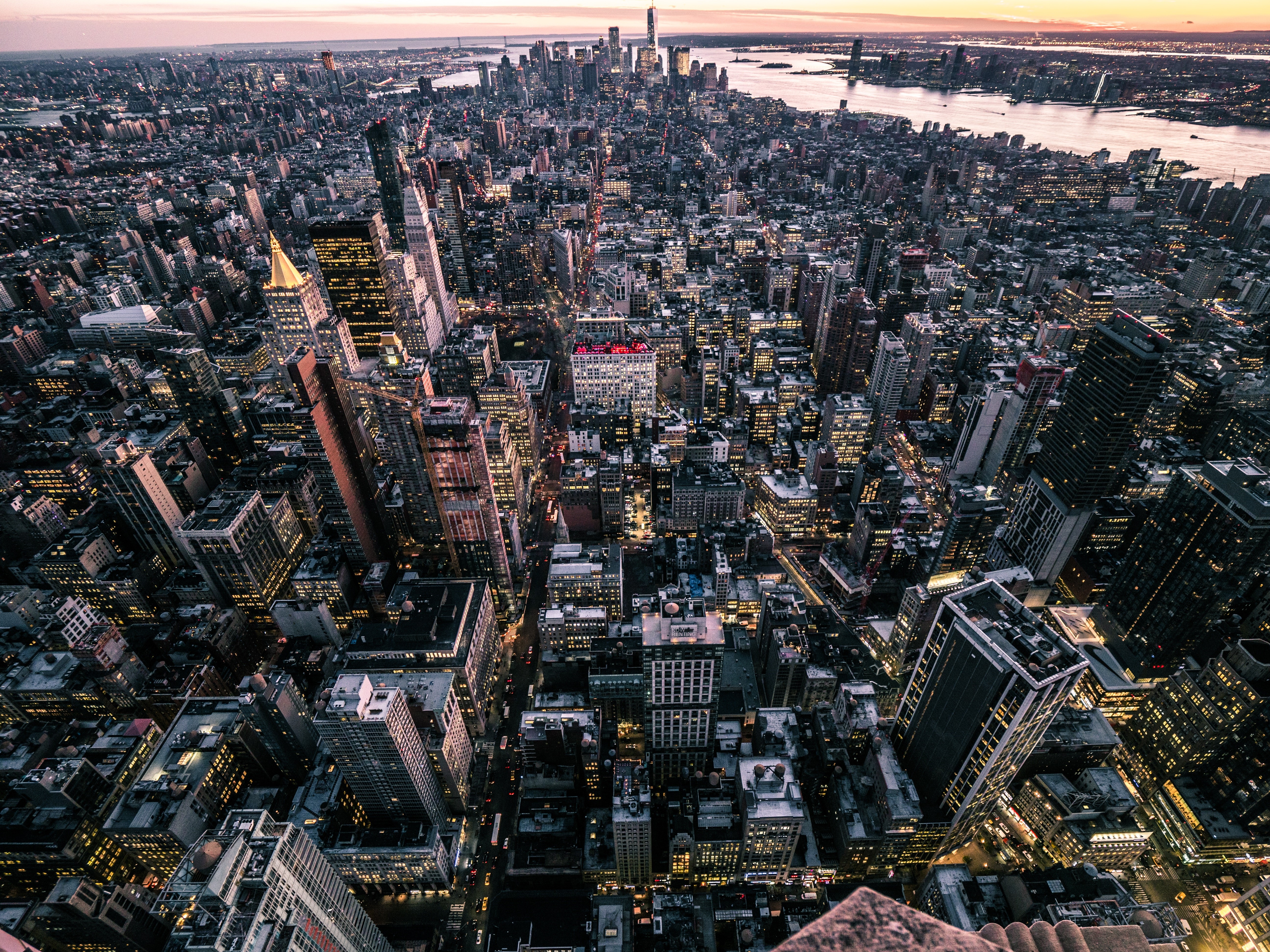 Aerial view of New York City skyline at dusk HD Wallpaper