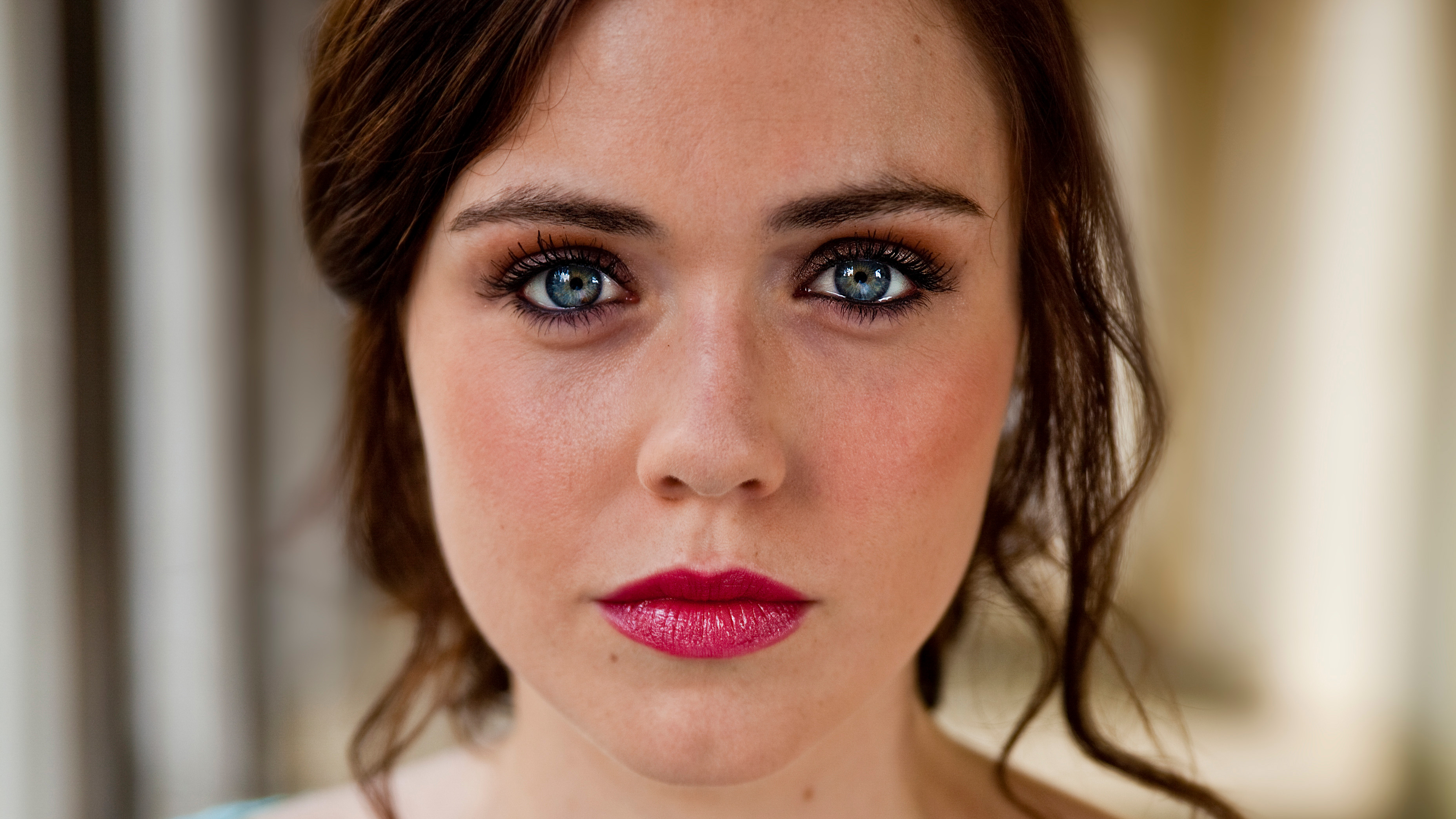 Jennie Jacques close-up face 4K HD Wallpaper