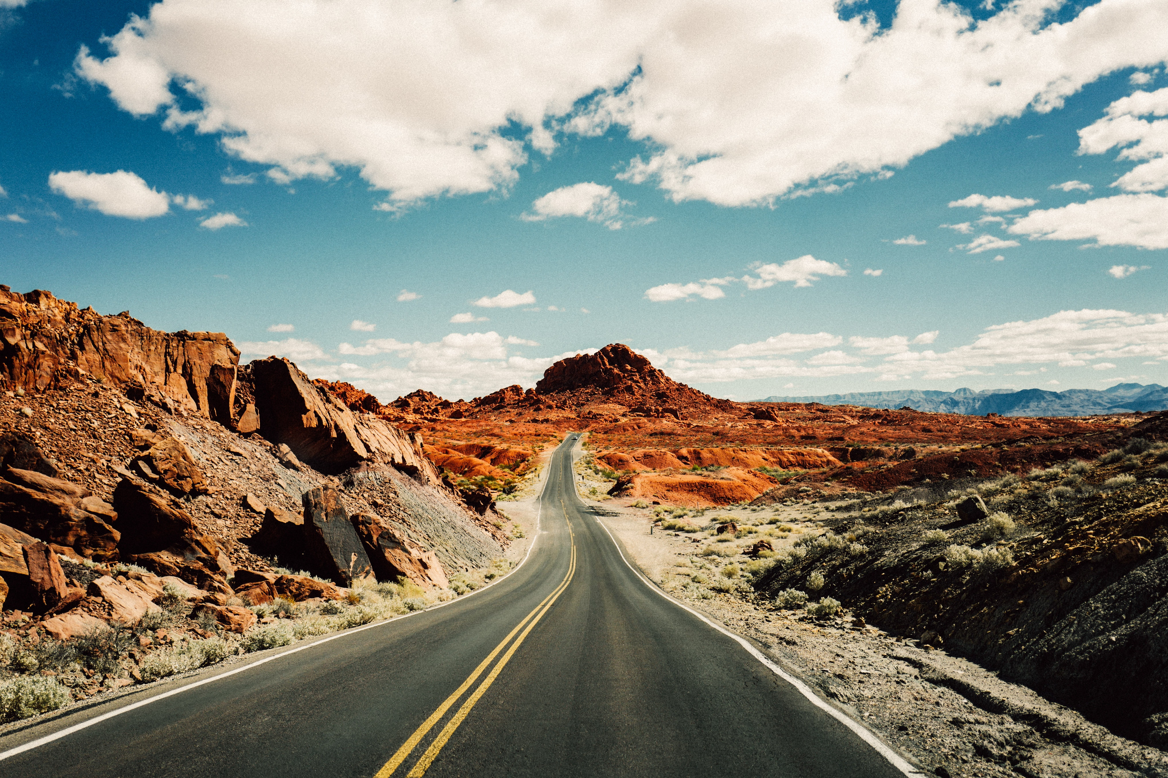 Road through Valley of Fire, Nevada HD Wallpaper