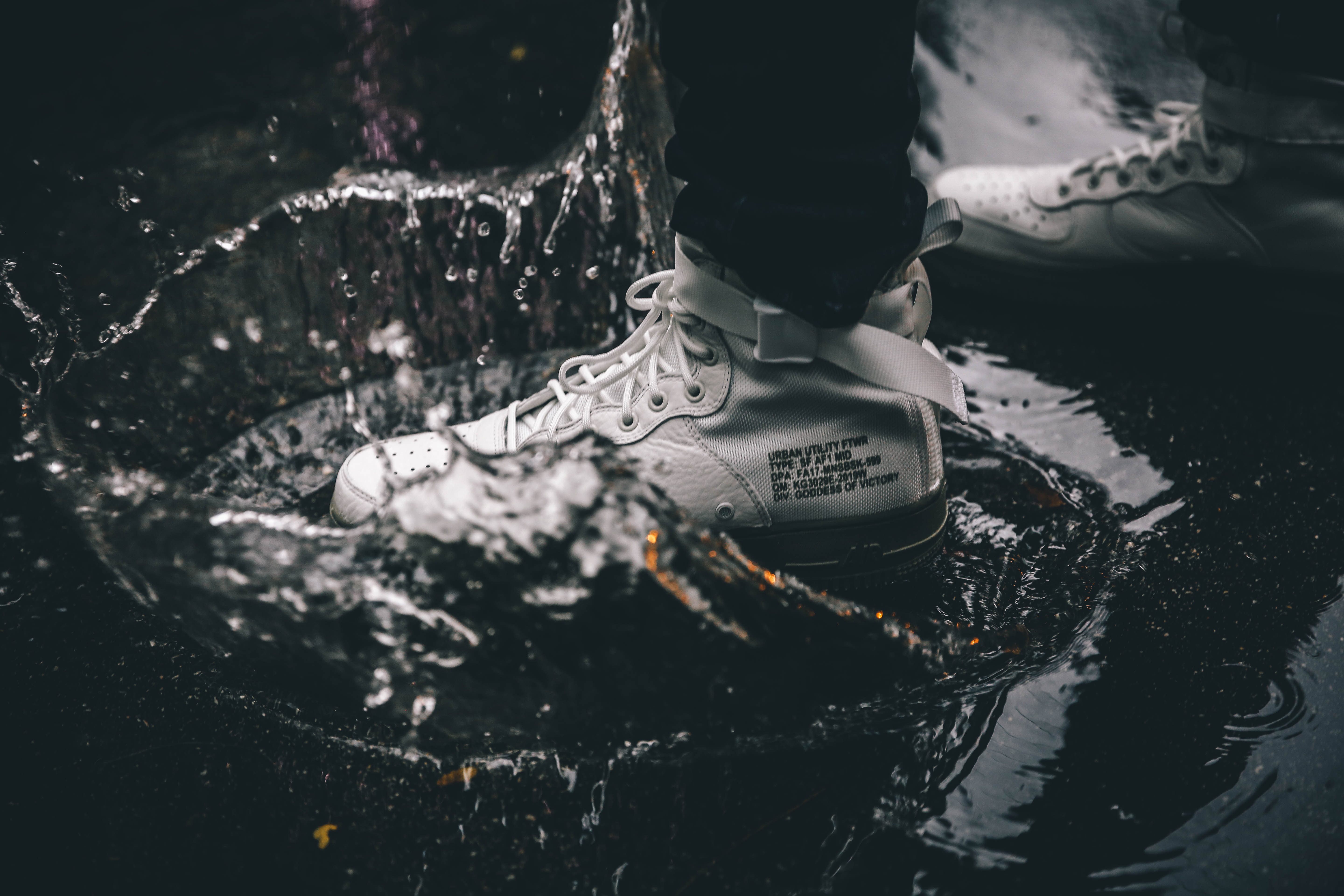 White Nike SF AF1 Mid sneakers splashing in water HD Wallpaper