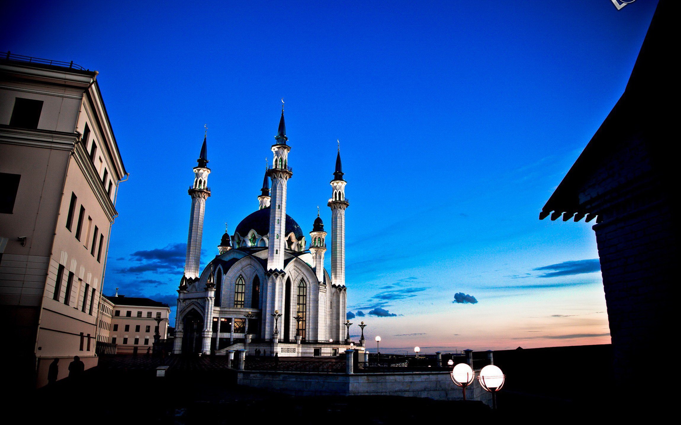 Kul Sharif Mosque at dusk HD Wallpaper