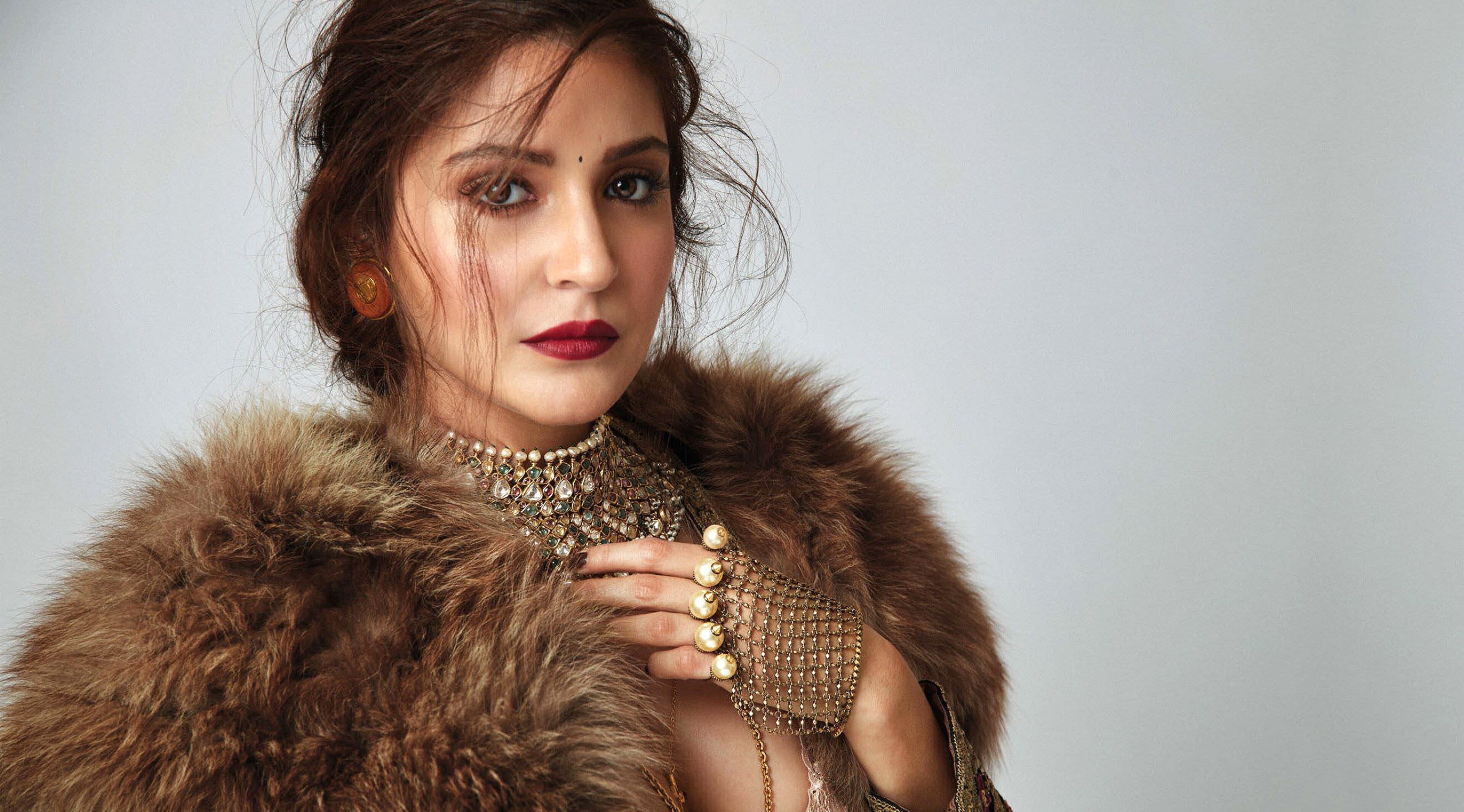 Anushka Sharma in Fur Coat and Jewelry HD Wallpaper
