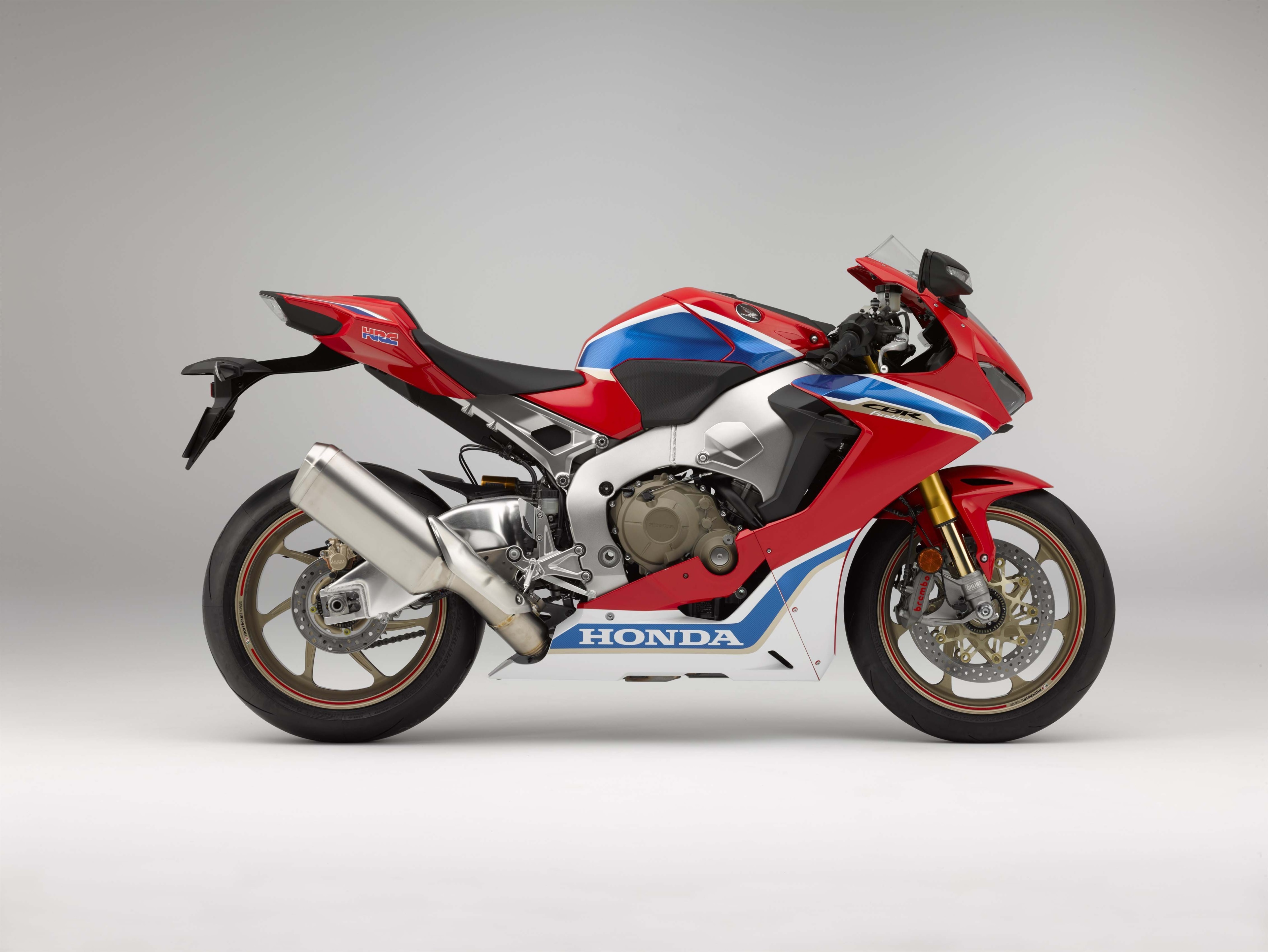 Honda CBR1000RR SP2 motorcycle HD Wallpaper