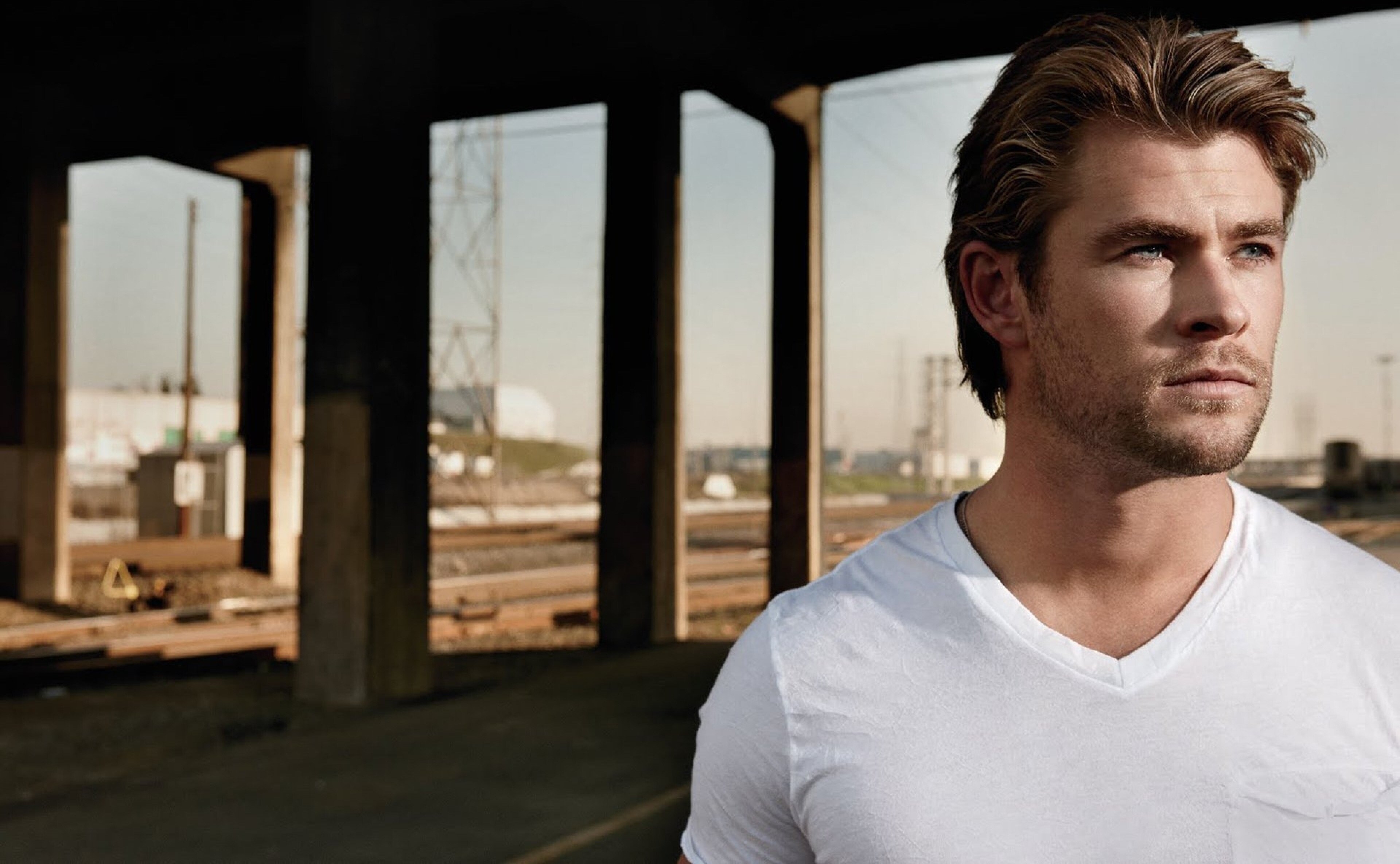 Chris Hemsworth 4K HD Wallpaper