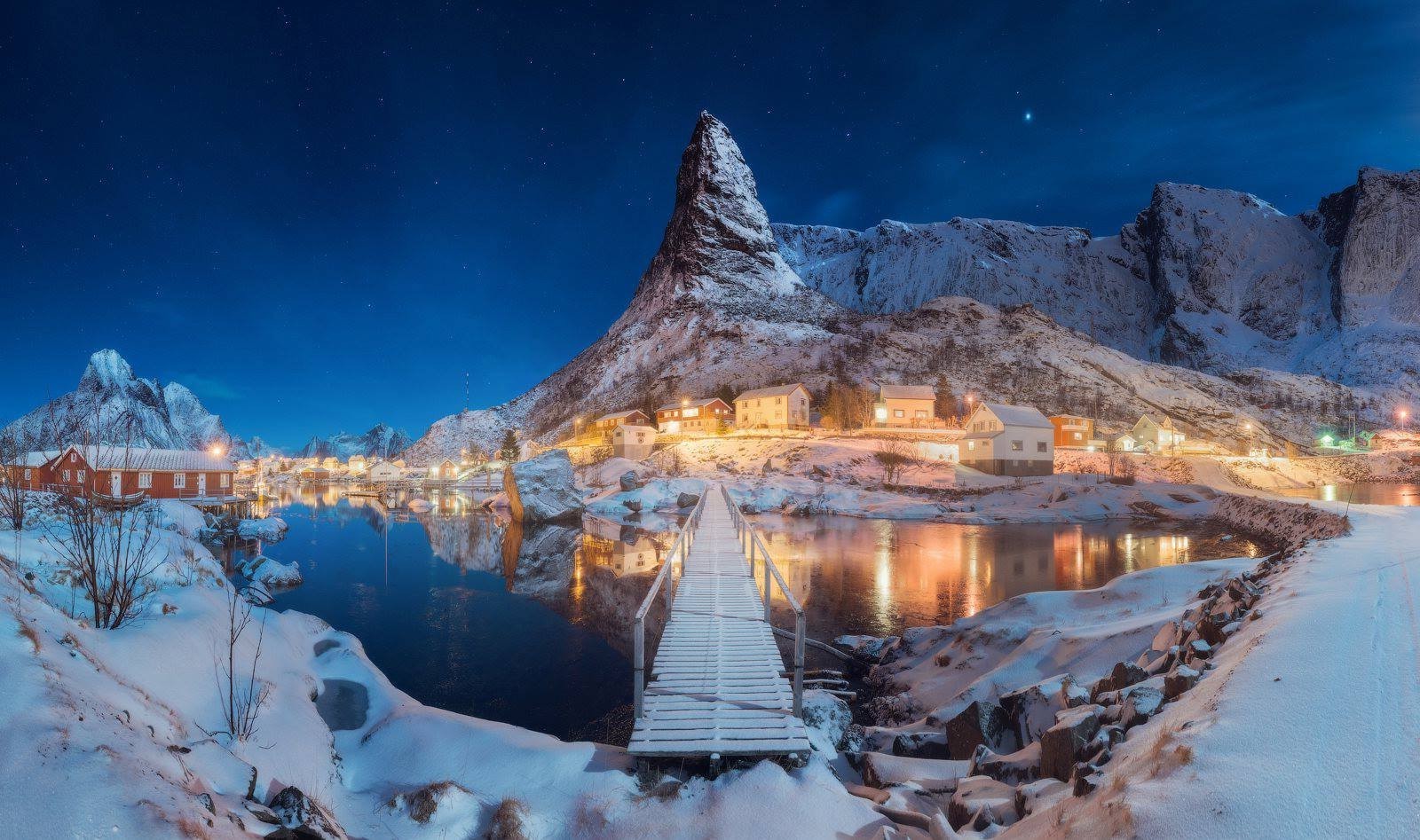 Winter village in Lofoten, Norway at night HD Wallpaper