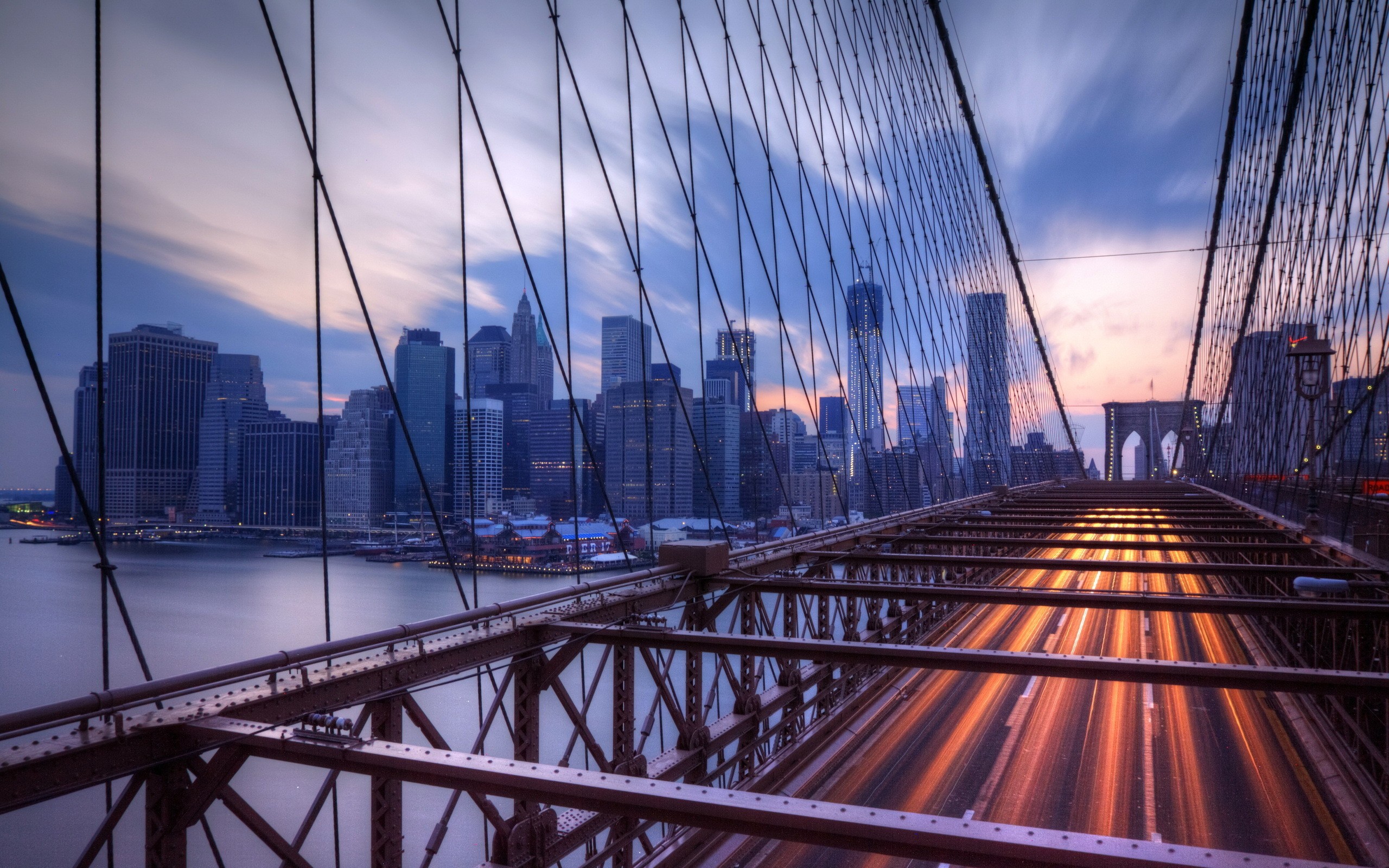 Brooklyn Bridge and Manhattan Skyline at Dusk HD Wallpaper