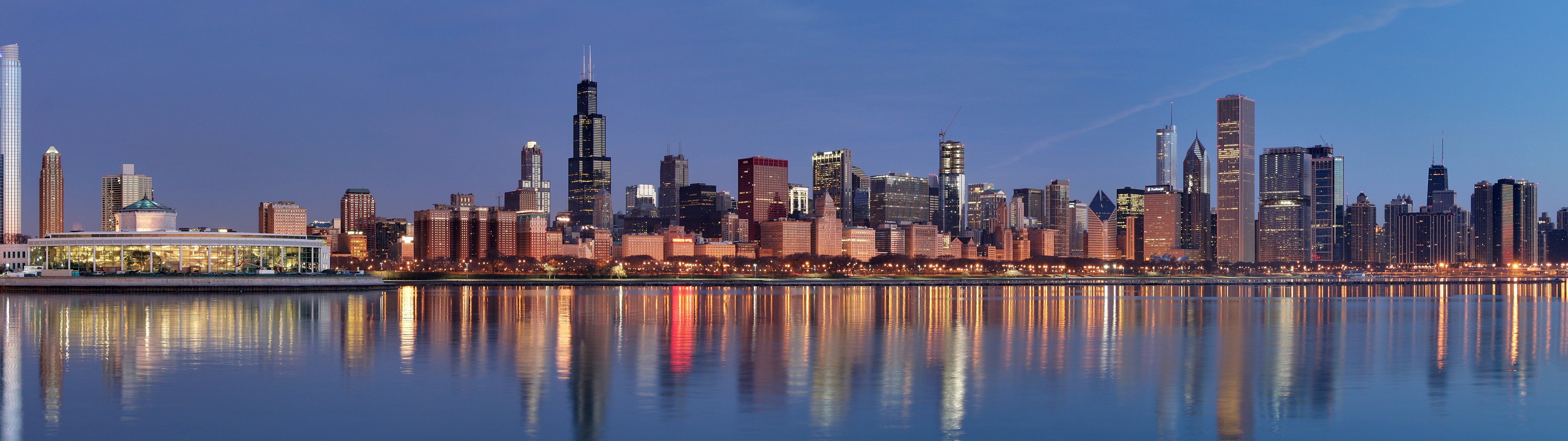 Chicago skyline with reflections on the water HD Wallpaper