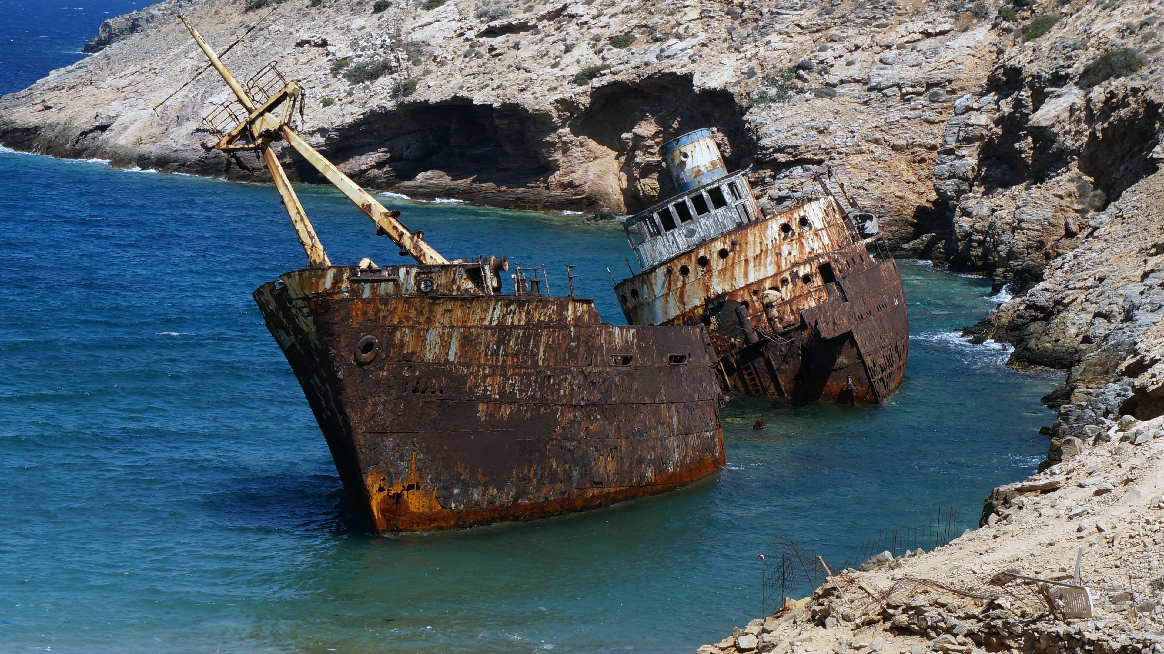 Shipwreck of the MV Dionisis off the coast of Amorgos, Greece HD Wallpaper