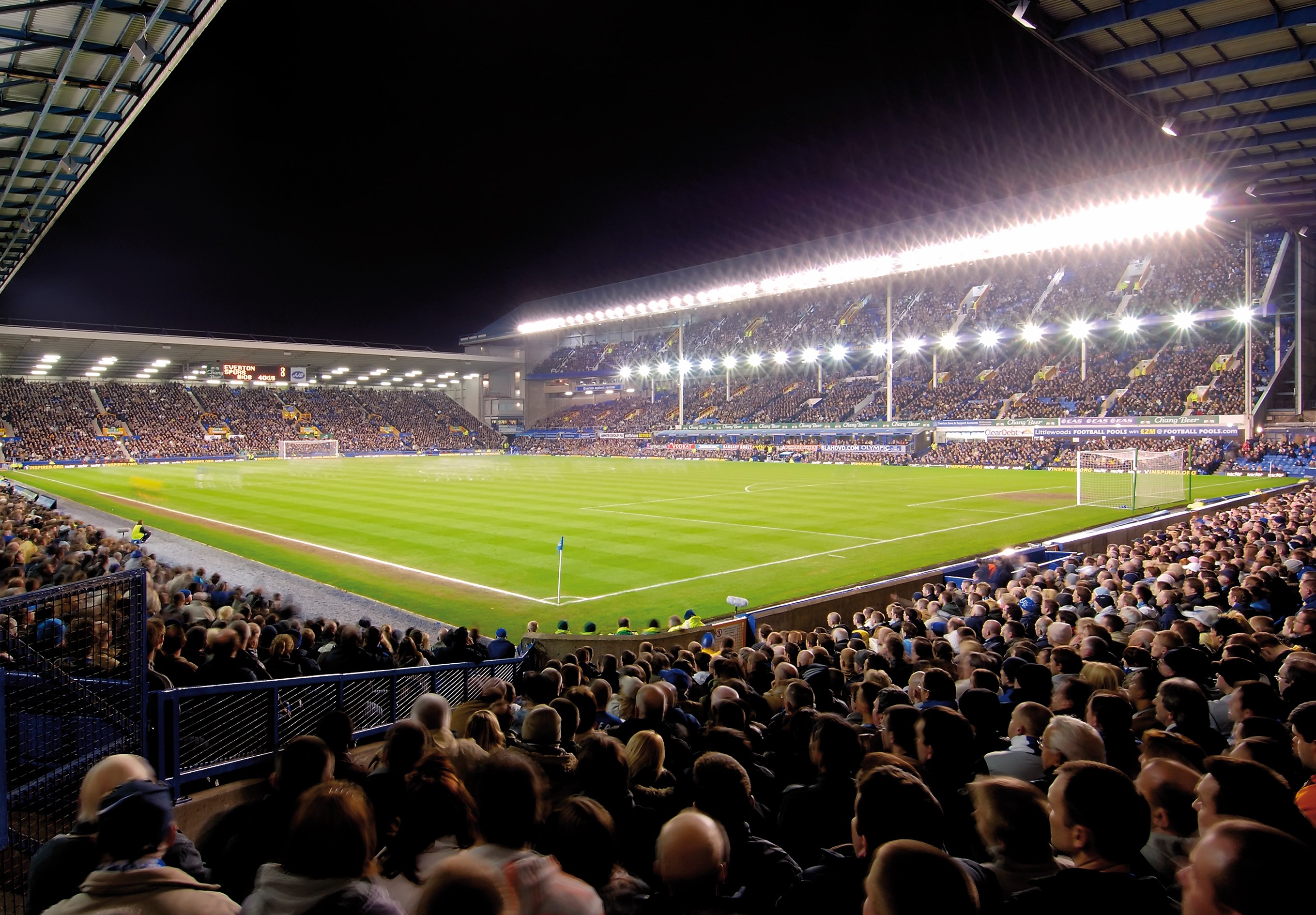 Everton Stadium at Night HD Wallpaper