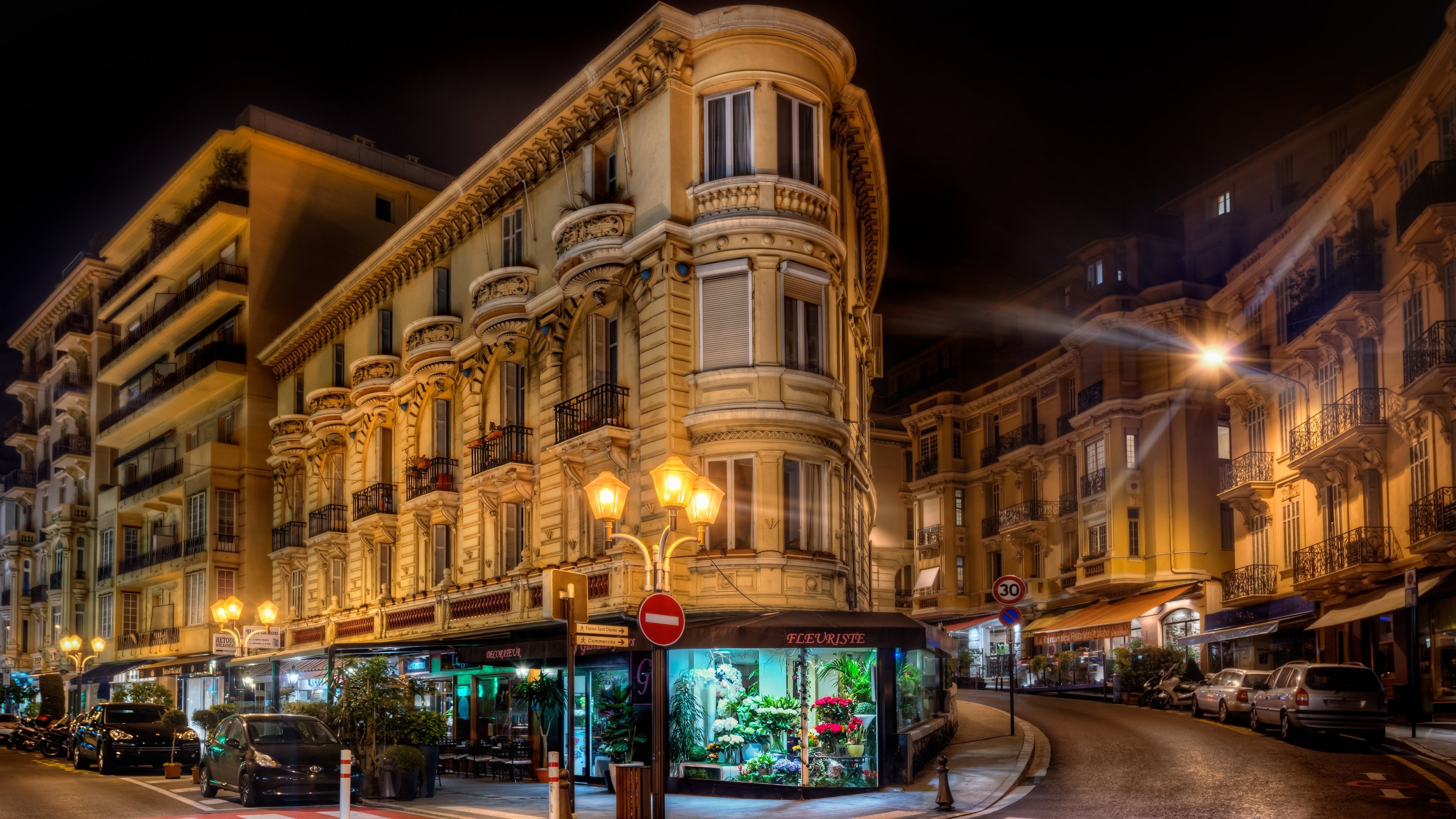 Street corner building at night in France 4K HD Wallpaper