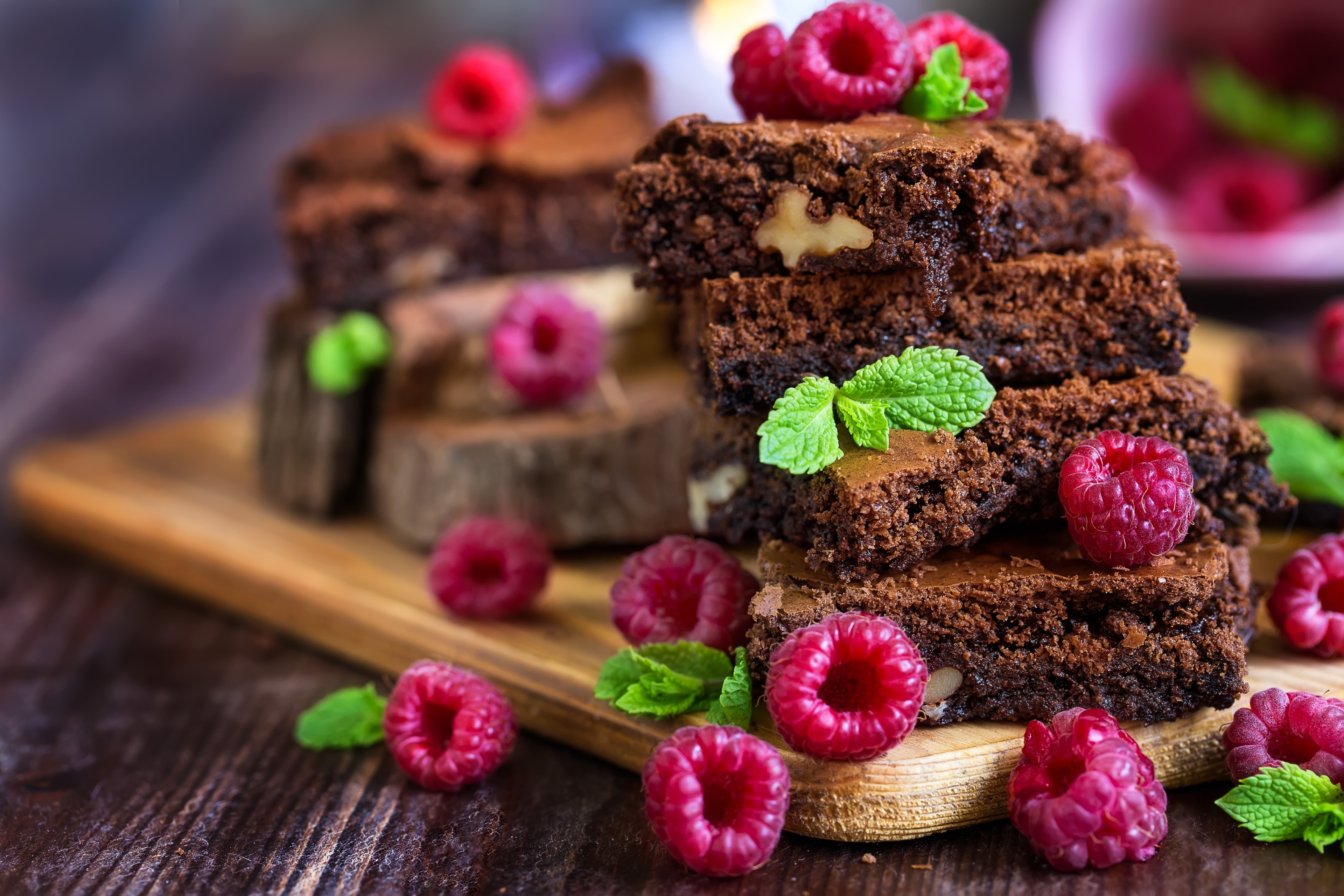 Brownies with raspberries and mint HD Wallpaper
