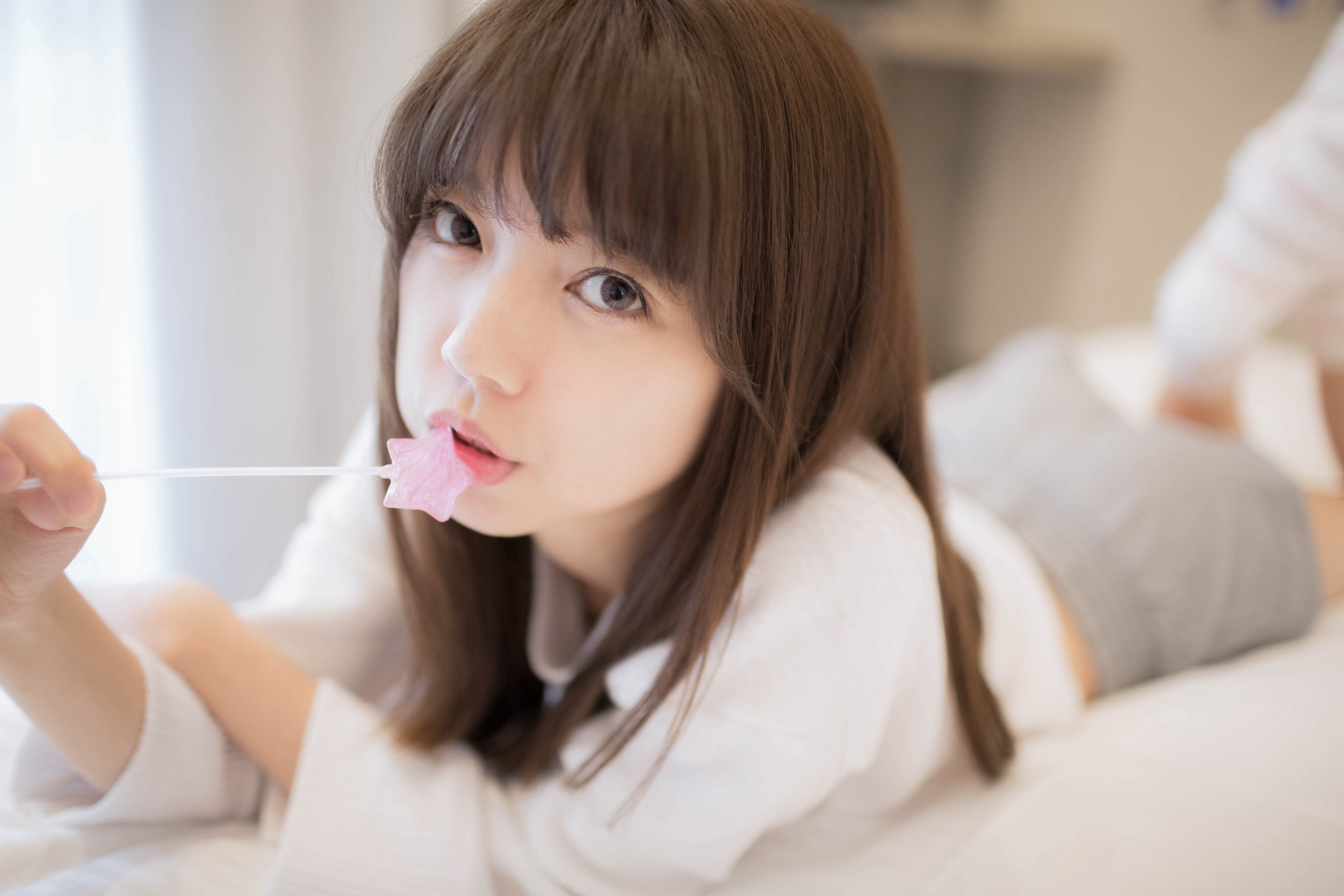 Asian girl with lollipop in mouth, 4K HD Wallpaper