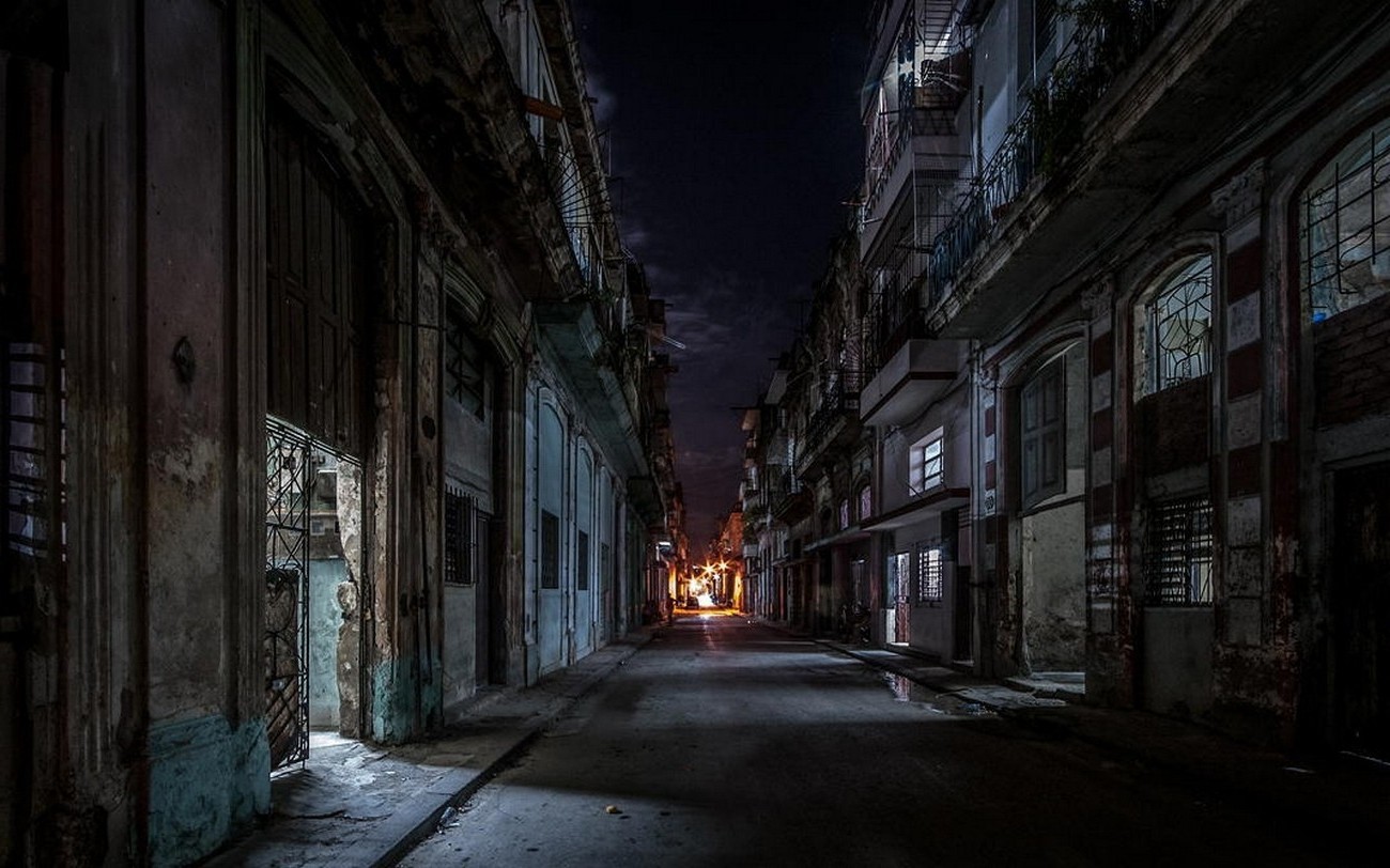 Nighttime Urban Street in Havana, Cuba HD Wallpaper