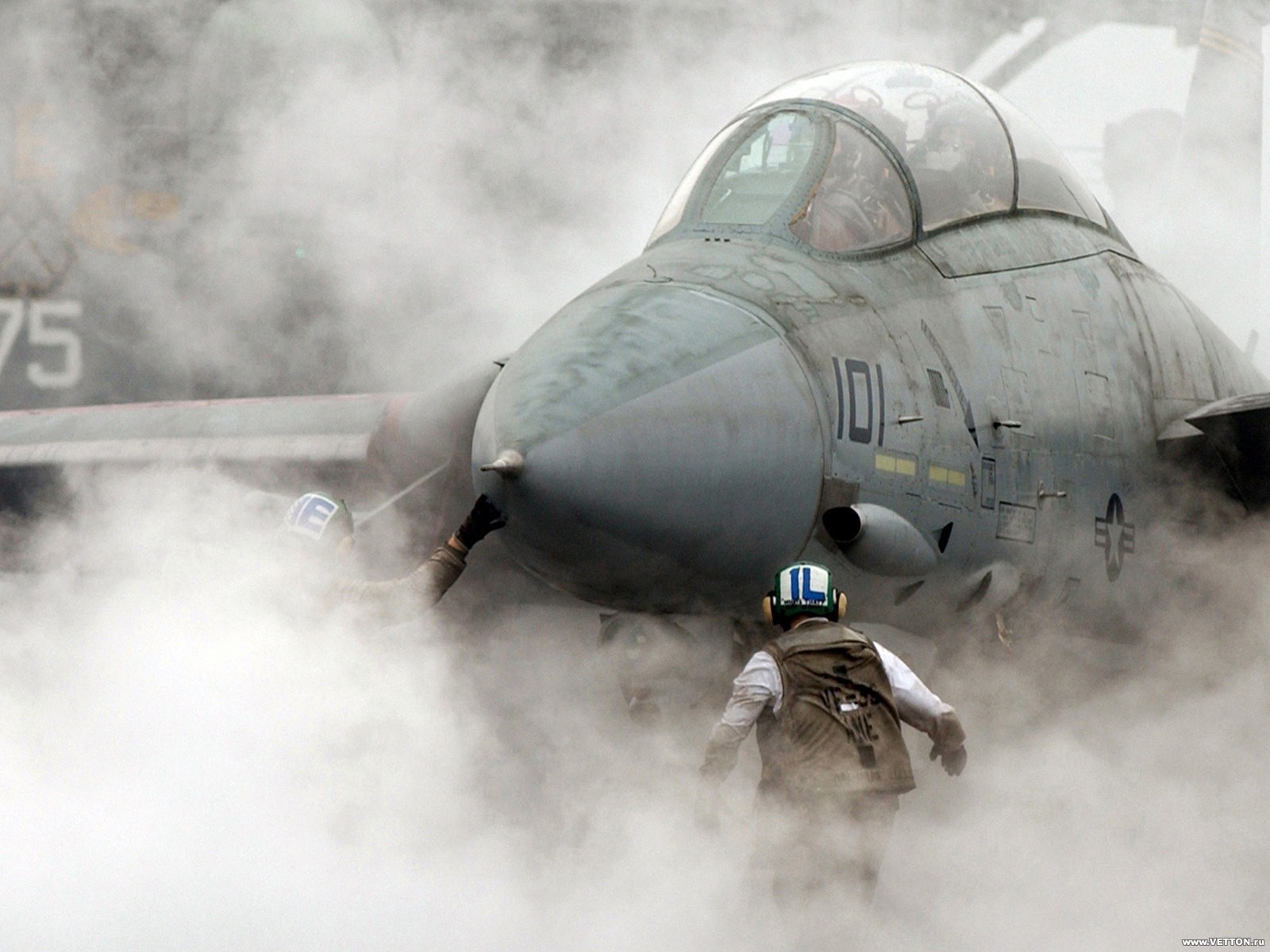 F-14 Tomcat on Aircraft Carrier Deck HD Wallpaper