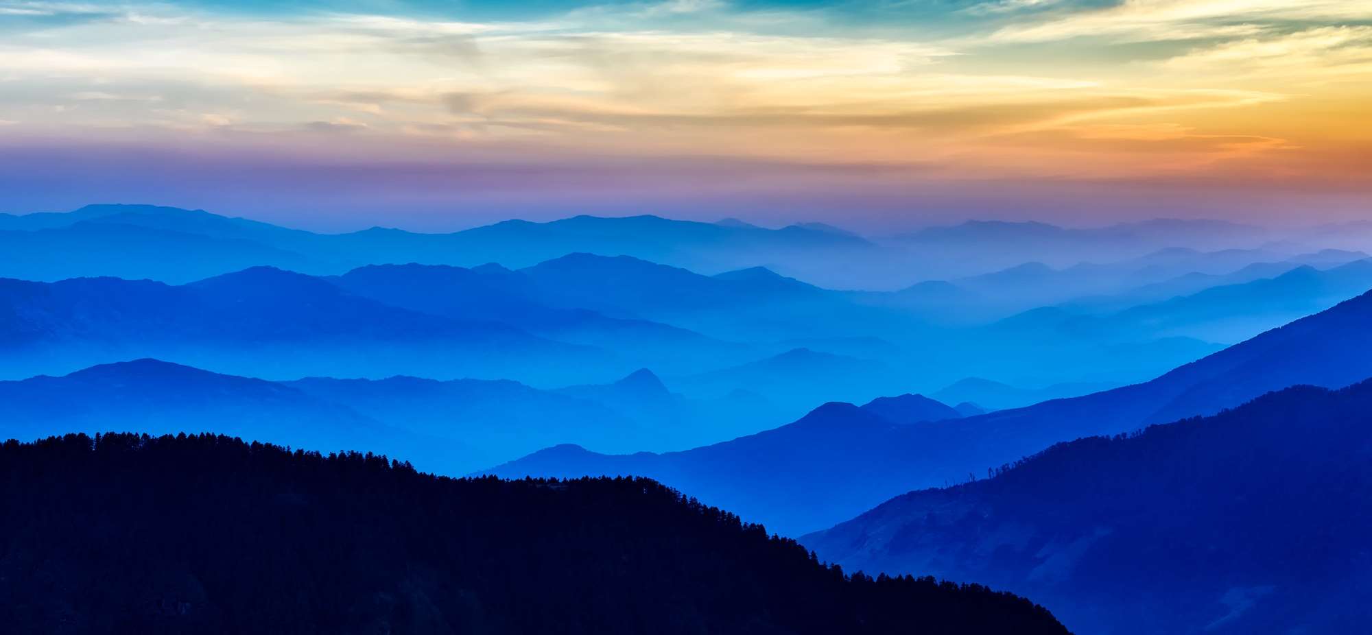 Blue Mountains with Sunrise Haze HD Wallpaper