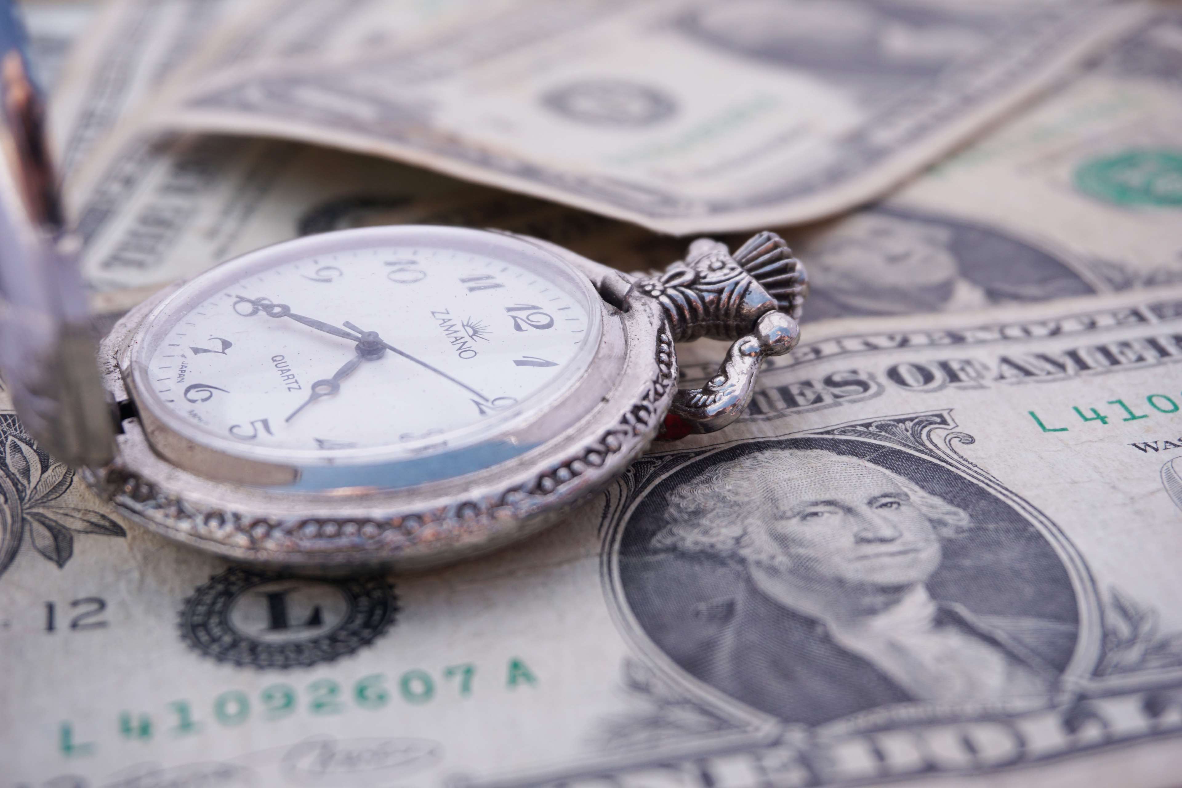 Pocket Watch on US Dollar Banknotes 4K HD Wallpaper
