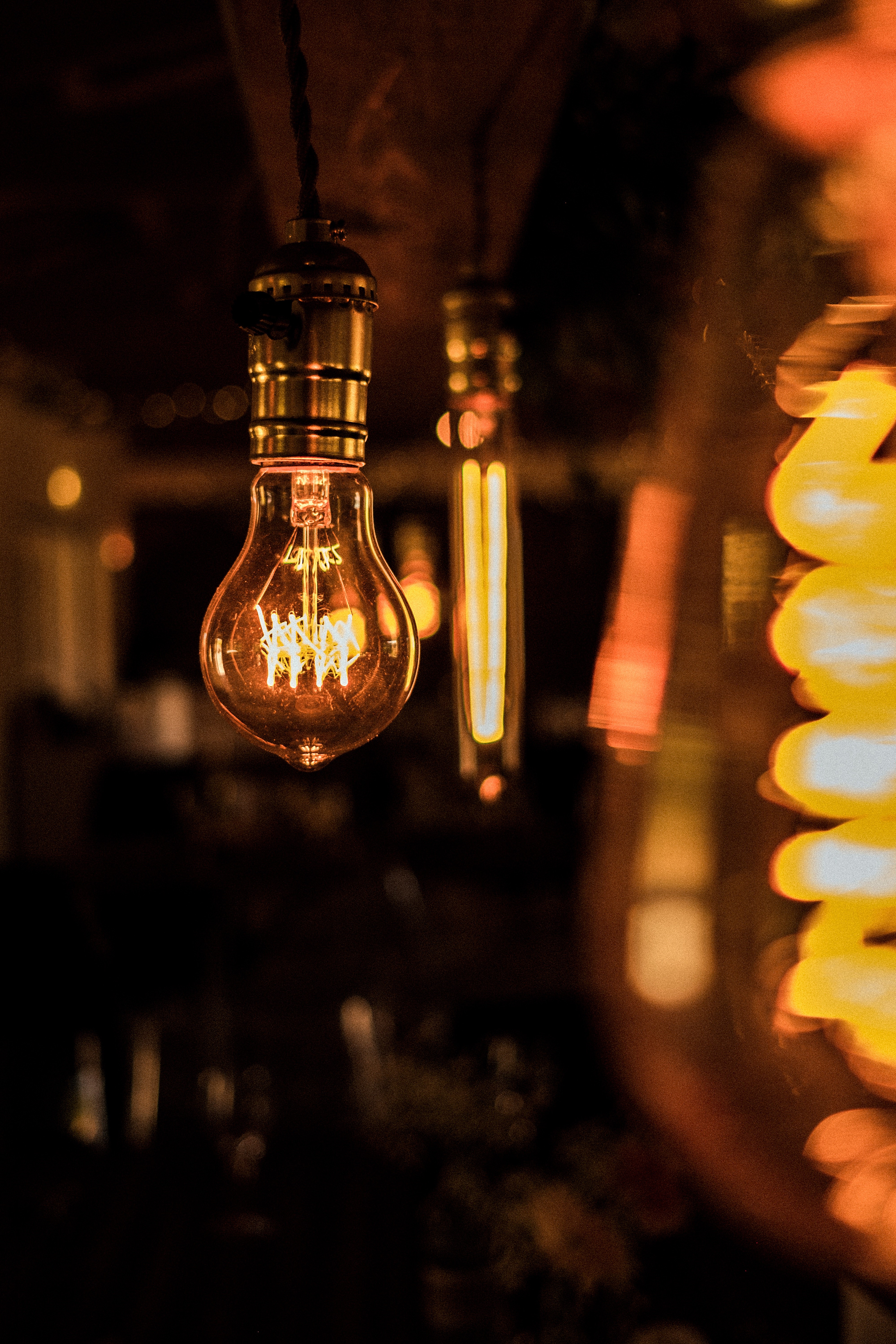 Edison incandescent light bulb HD Wallpaper