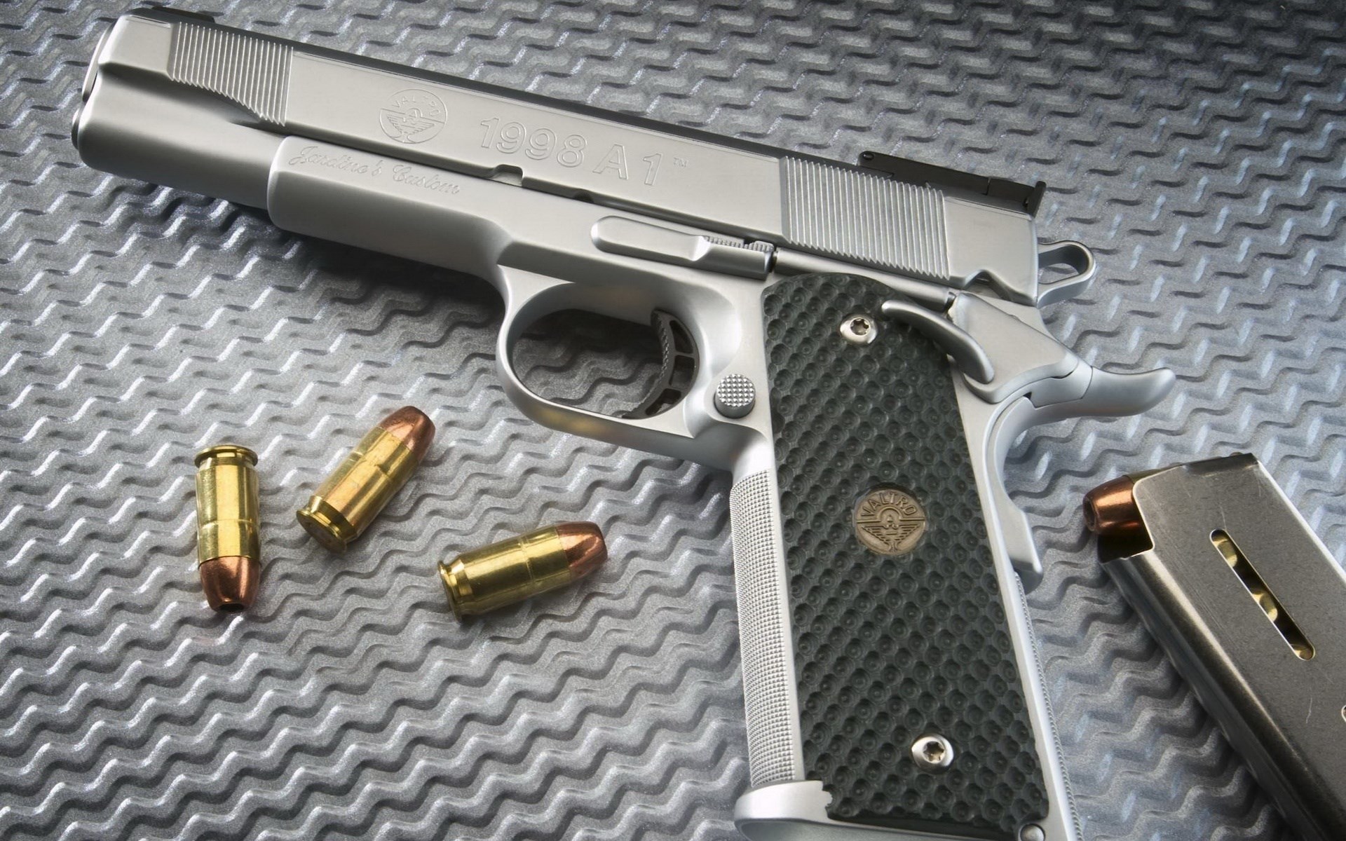 Valtro 1998 A1 handgun with ammunition HD Wallpaper