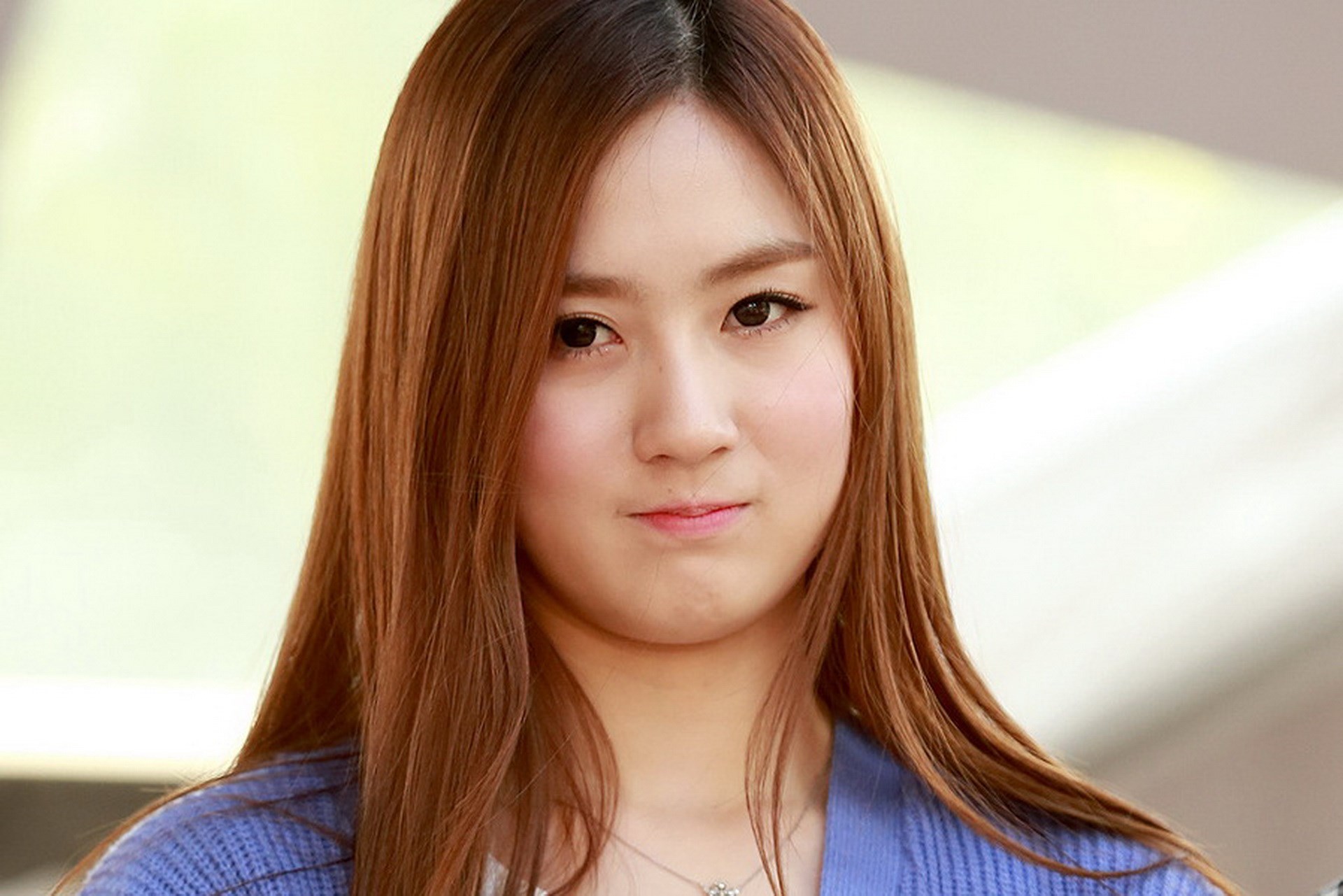 Korean girl group member close-up HD Wallpaper