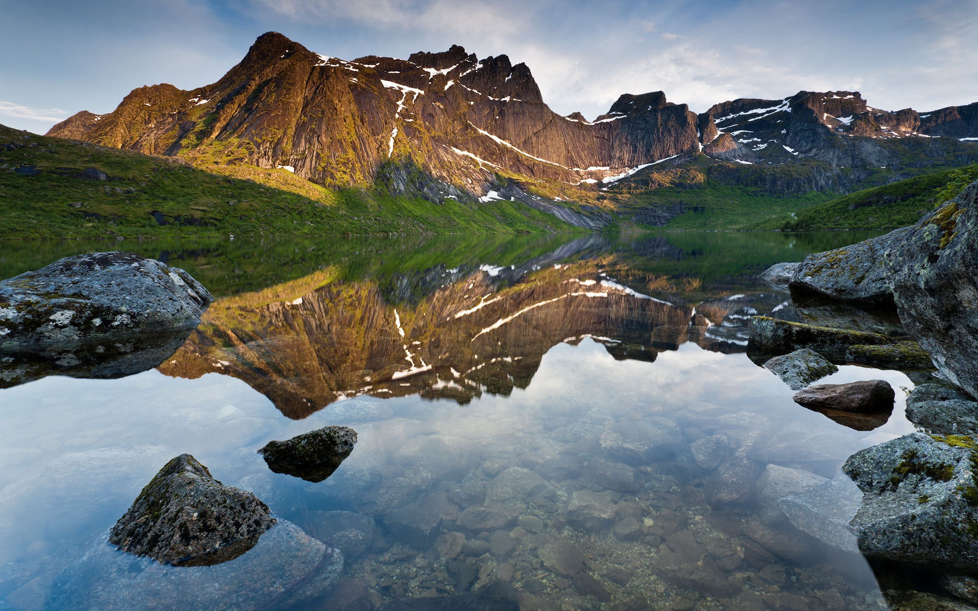 Mountain reflection in a calm lake HD Wallpaper