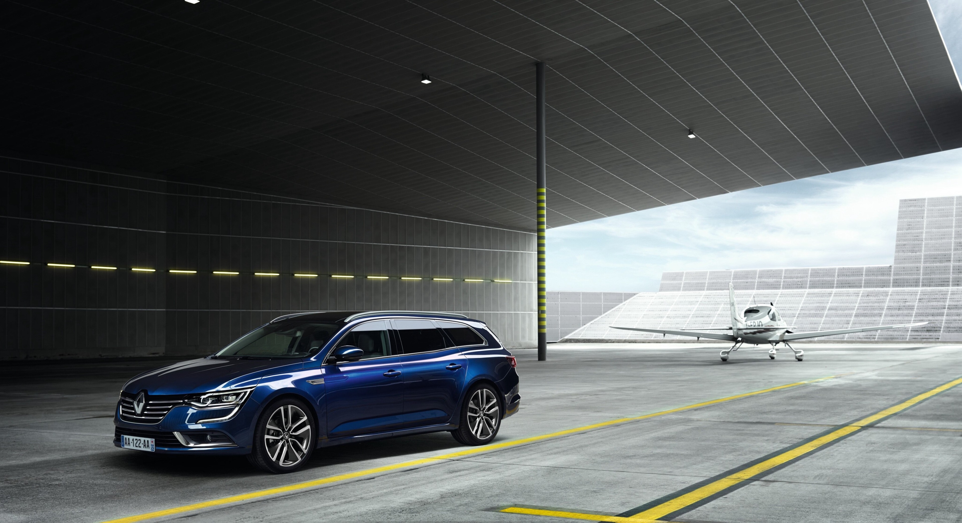 Renault Talisman 4K HD Wallpaper