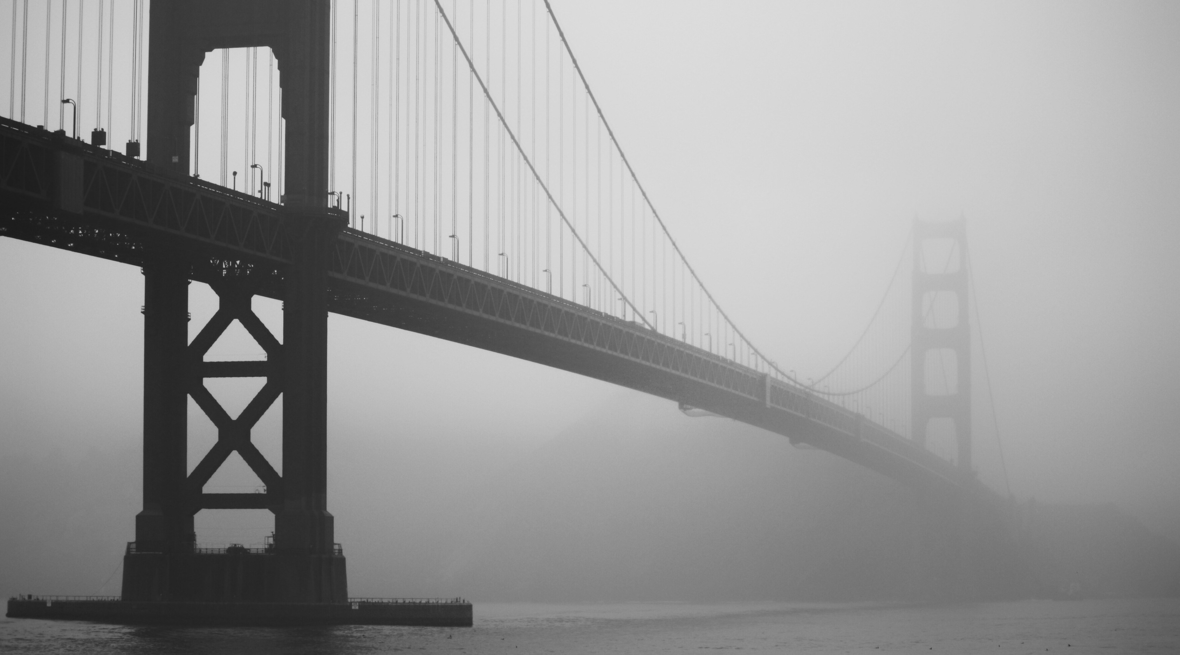 Golden Gate Bridge in fog 4K HD Wallpaper