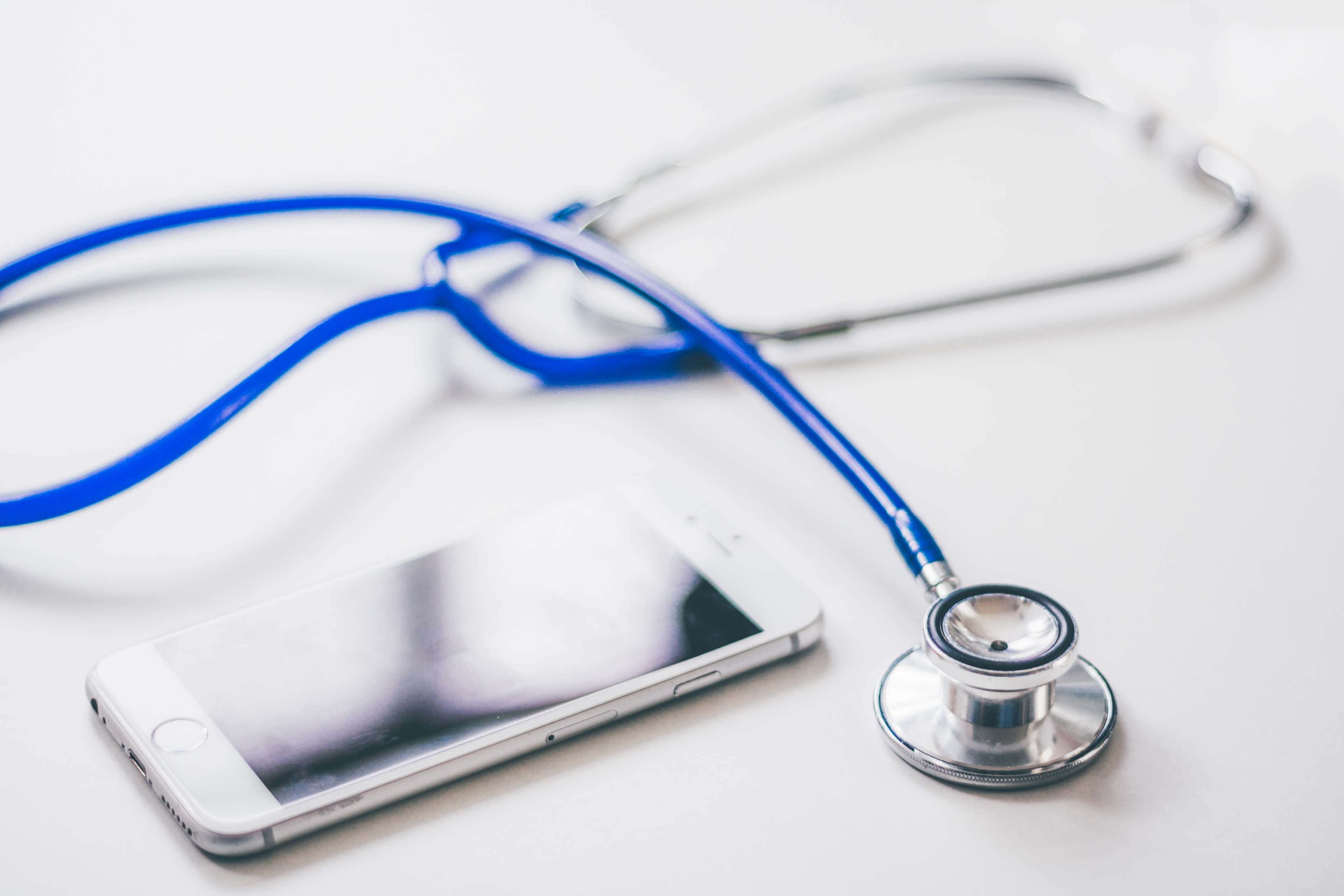 iPhone and Stethoscope 4K HD Wallpaper