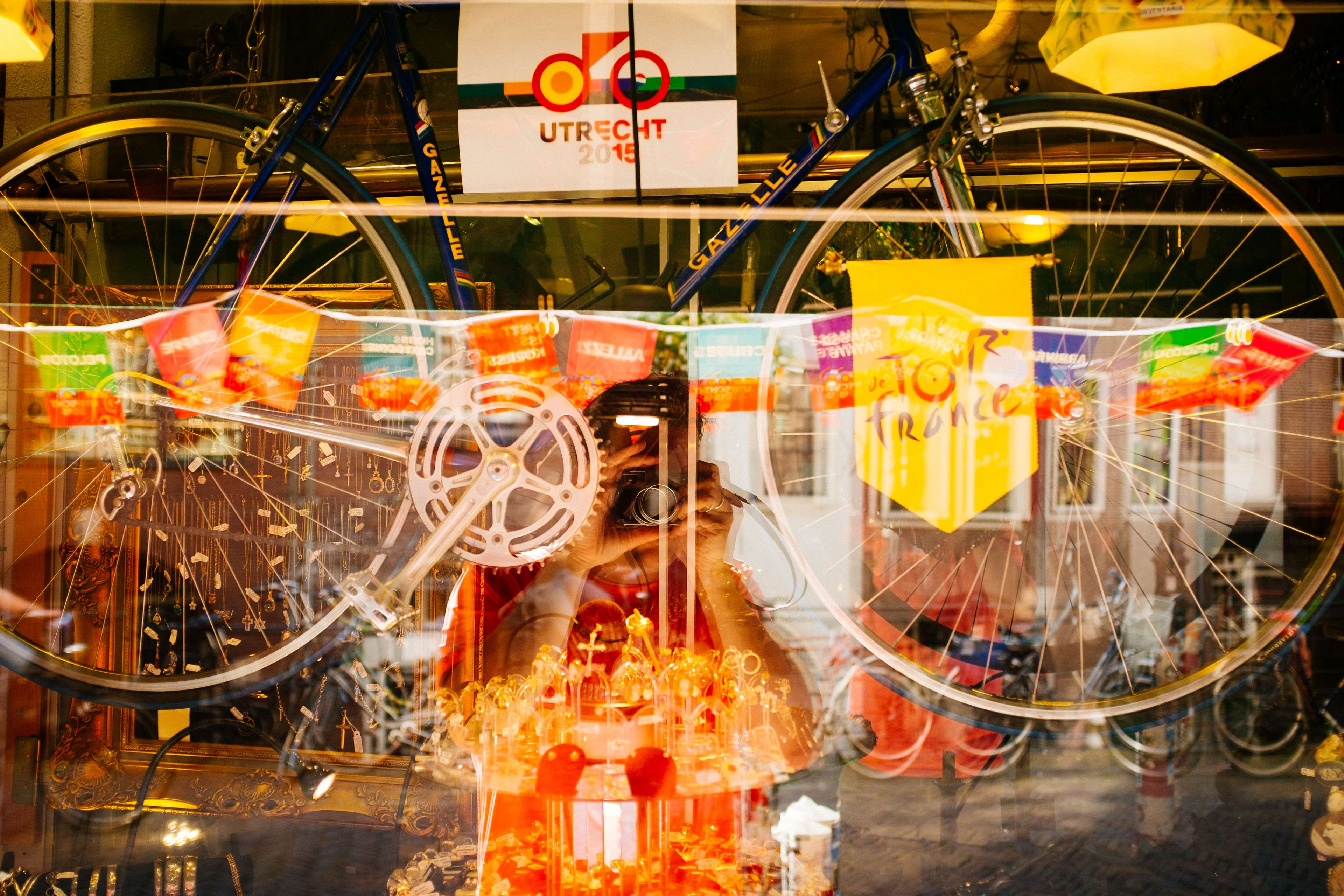 Bicycle display for Tour de France Utrecht 2015 HD Wallpaper