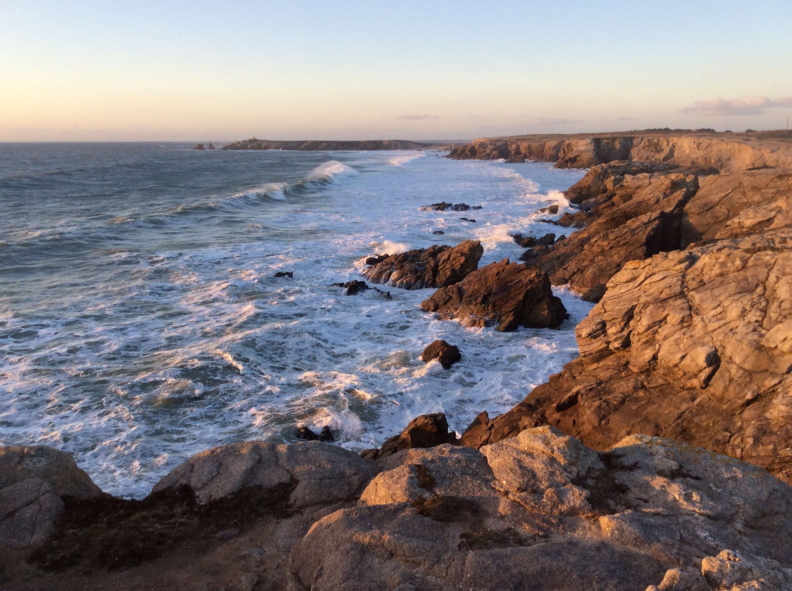 Wild Coast of Quiberon, Brittany HD Wallpaper