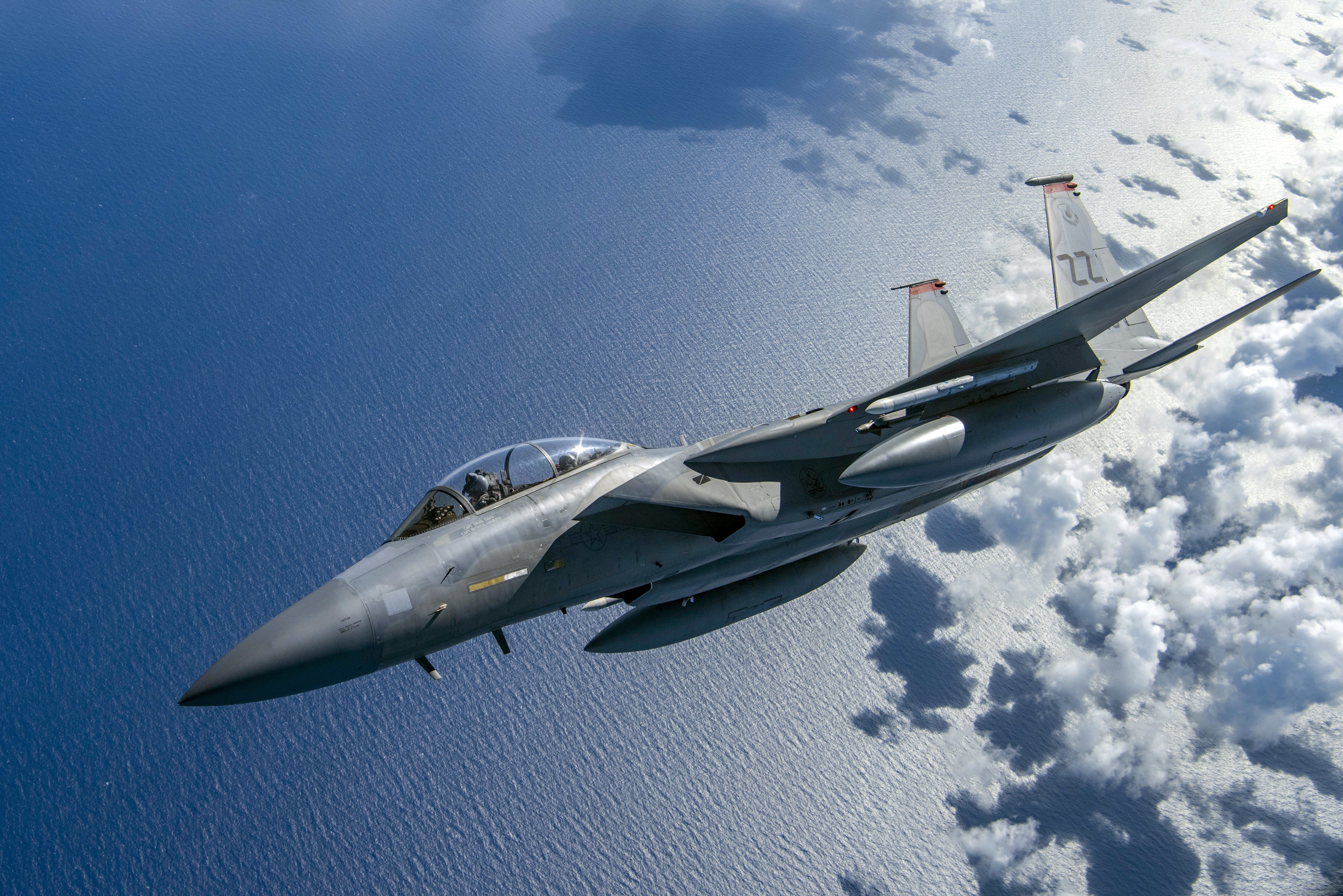 McDonnell Douglas F-15 Eagle Jet Fighter in Flight HD Wallpaper
