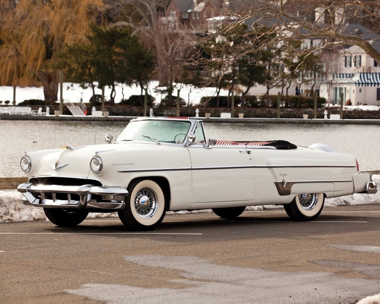 1955 Lincoln Capri Convertible by the Water HD Wallpaper