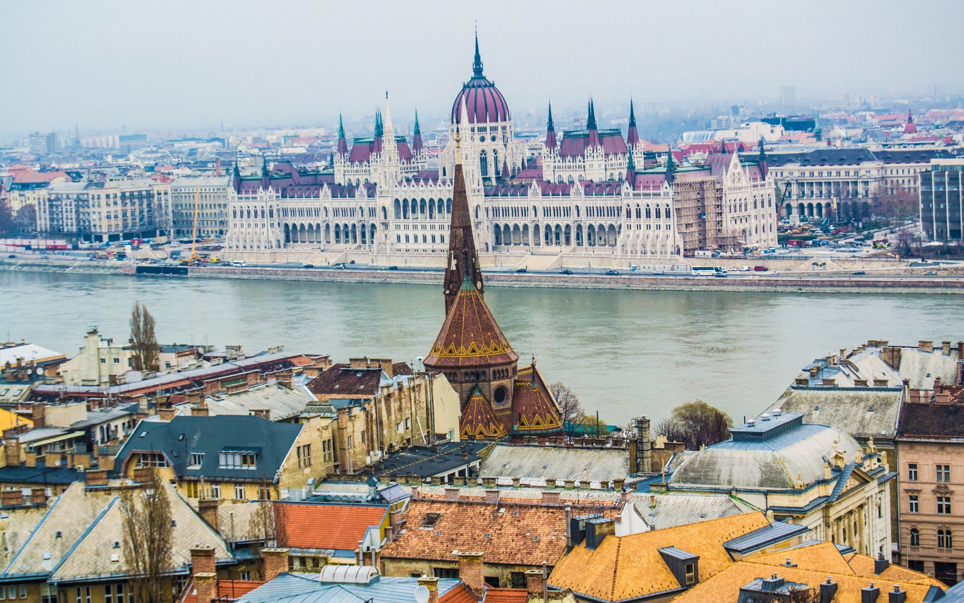 Budapest Parliament Building and Danube River HD Wallpaper