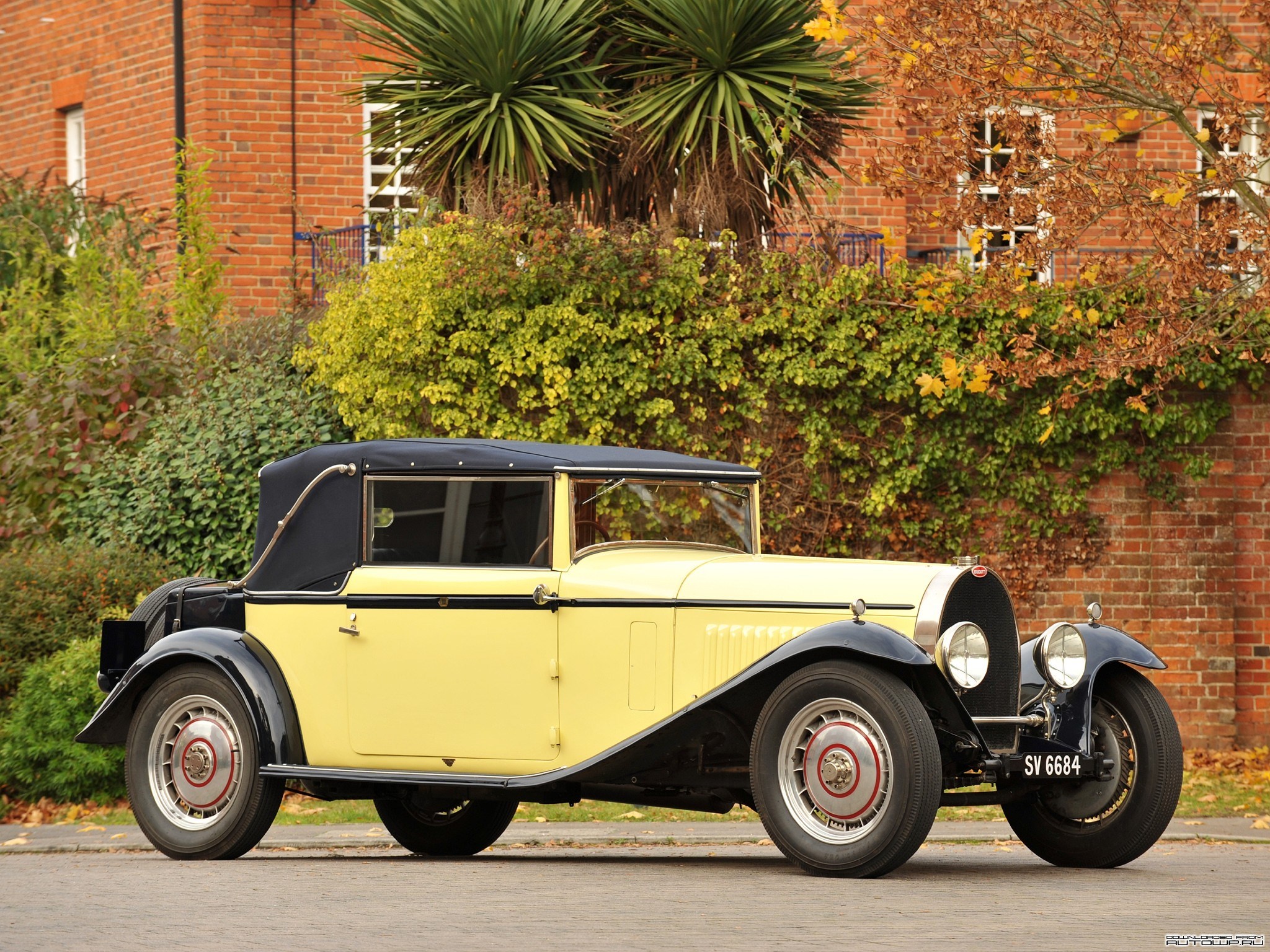 Bugatti Type 46 convertible HD Wallpaper