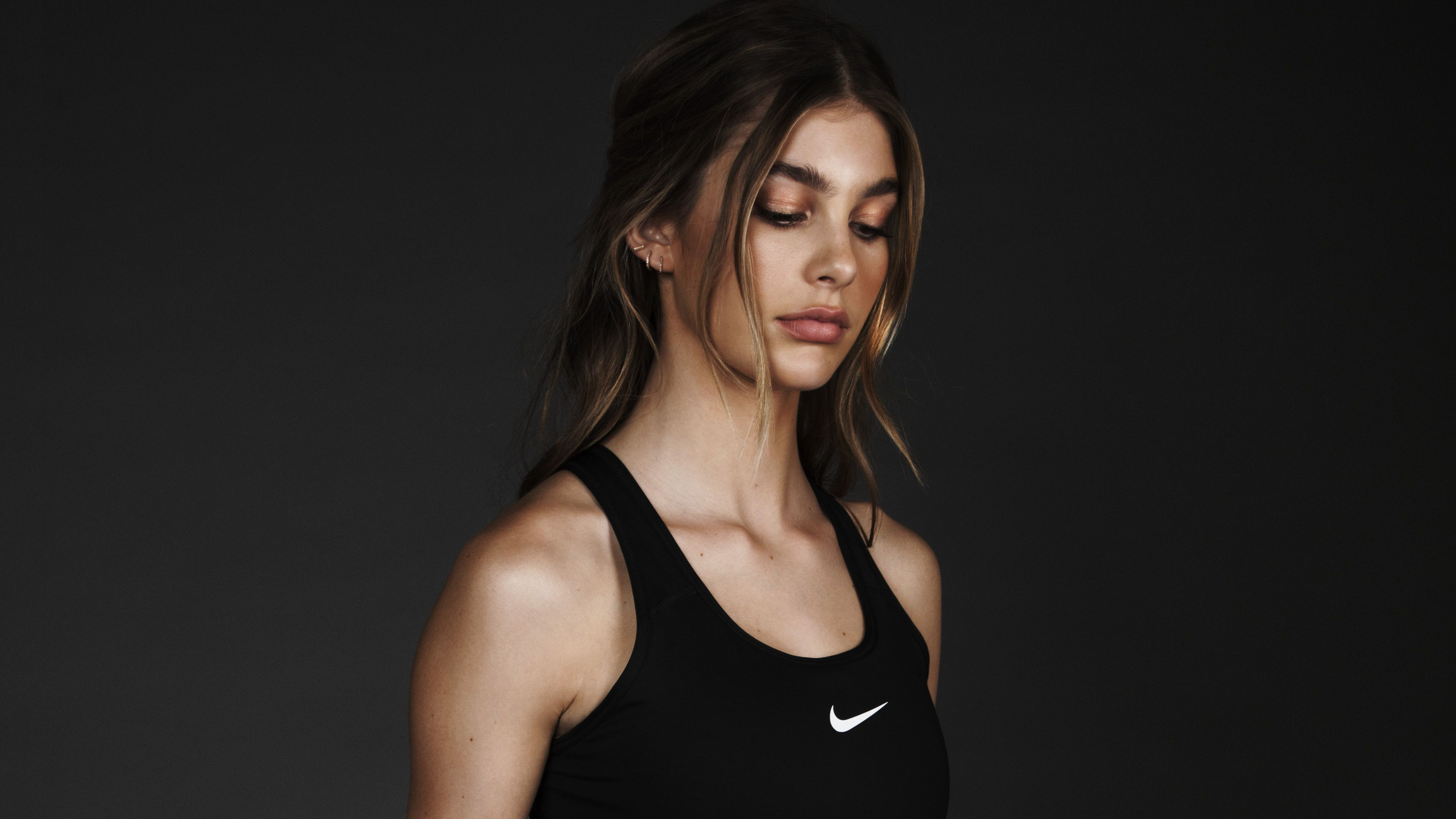 Camila Morrone wearing Nike sports bra HD Wallpaper