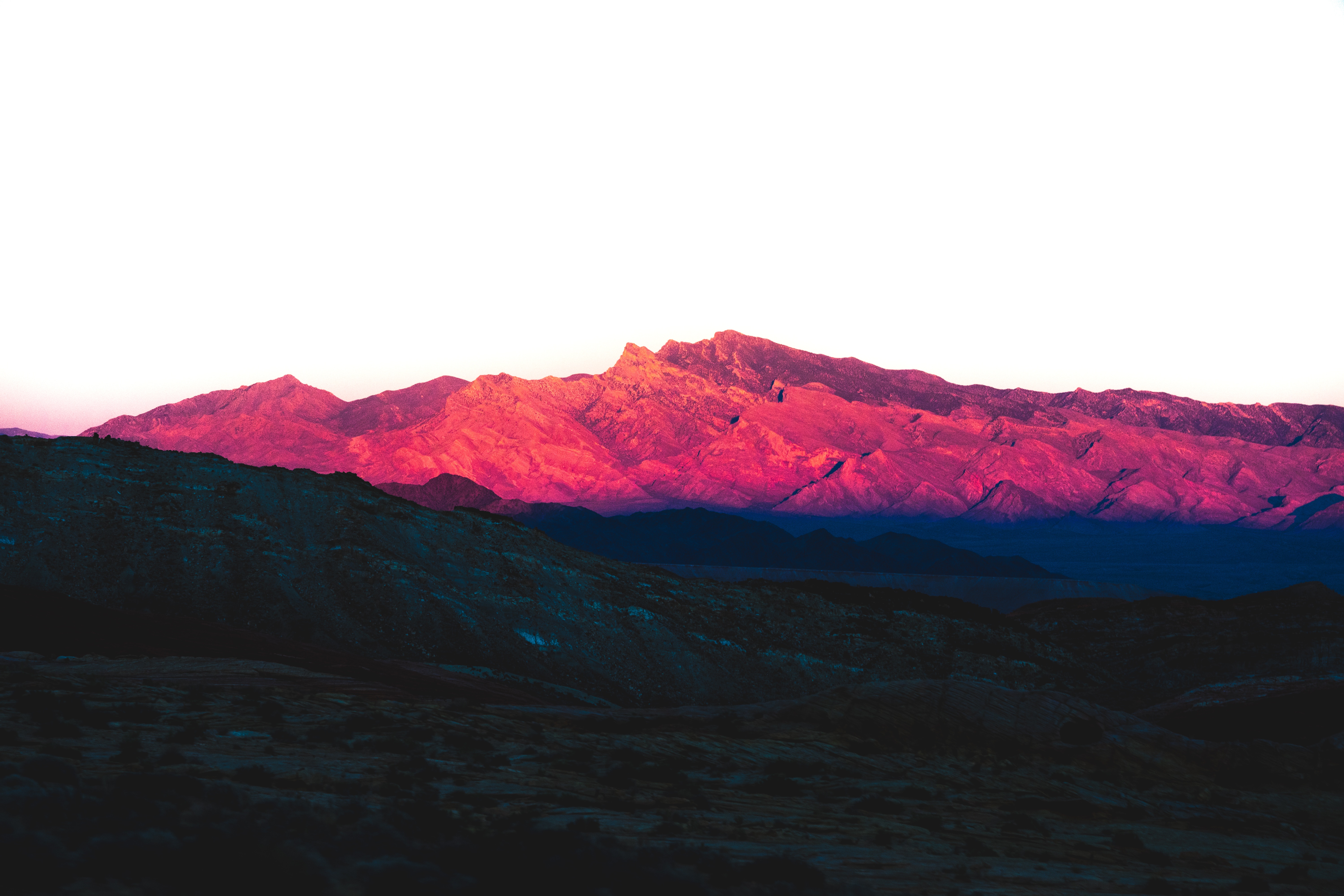 Pink Mountain Range at Sunset HD Wallpaper