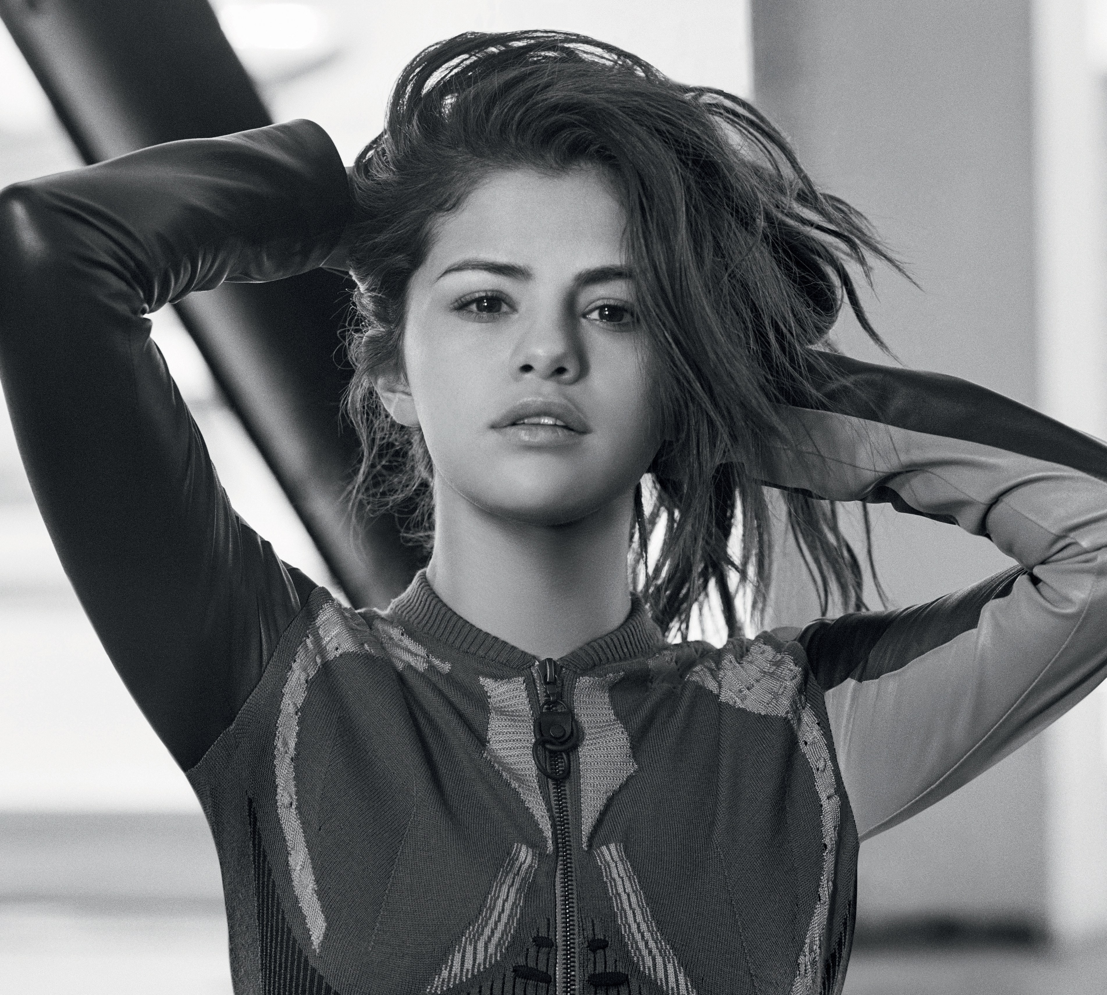Selena Gomez in monochrome HD Wallpaper