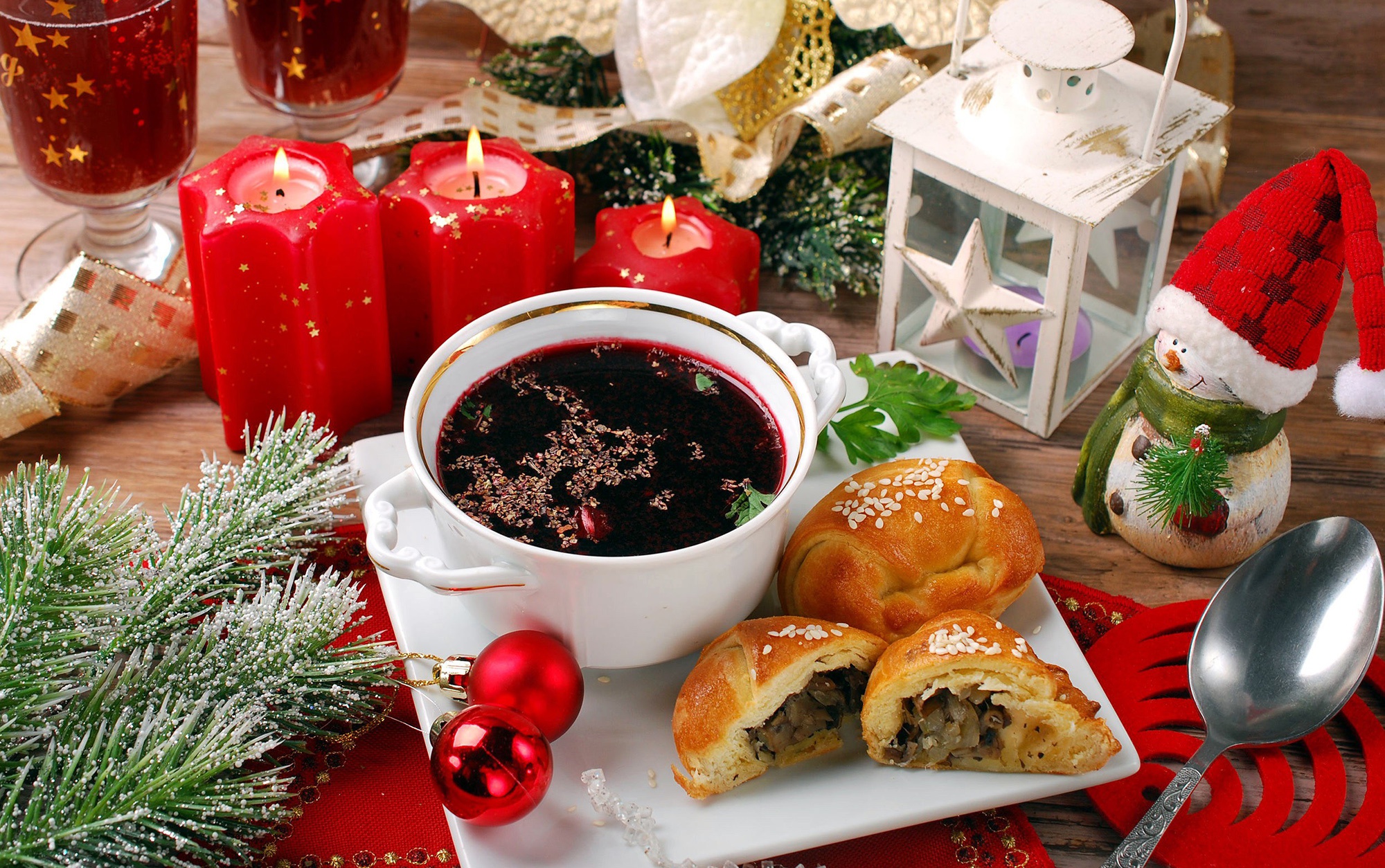 Christmas still life with borscht and pastries HD Wallpaper
