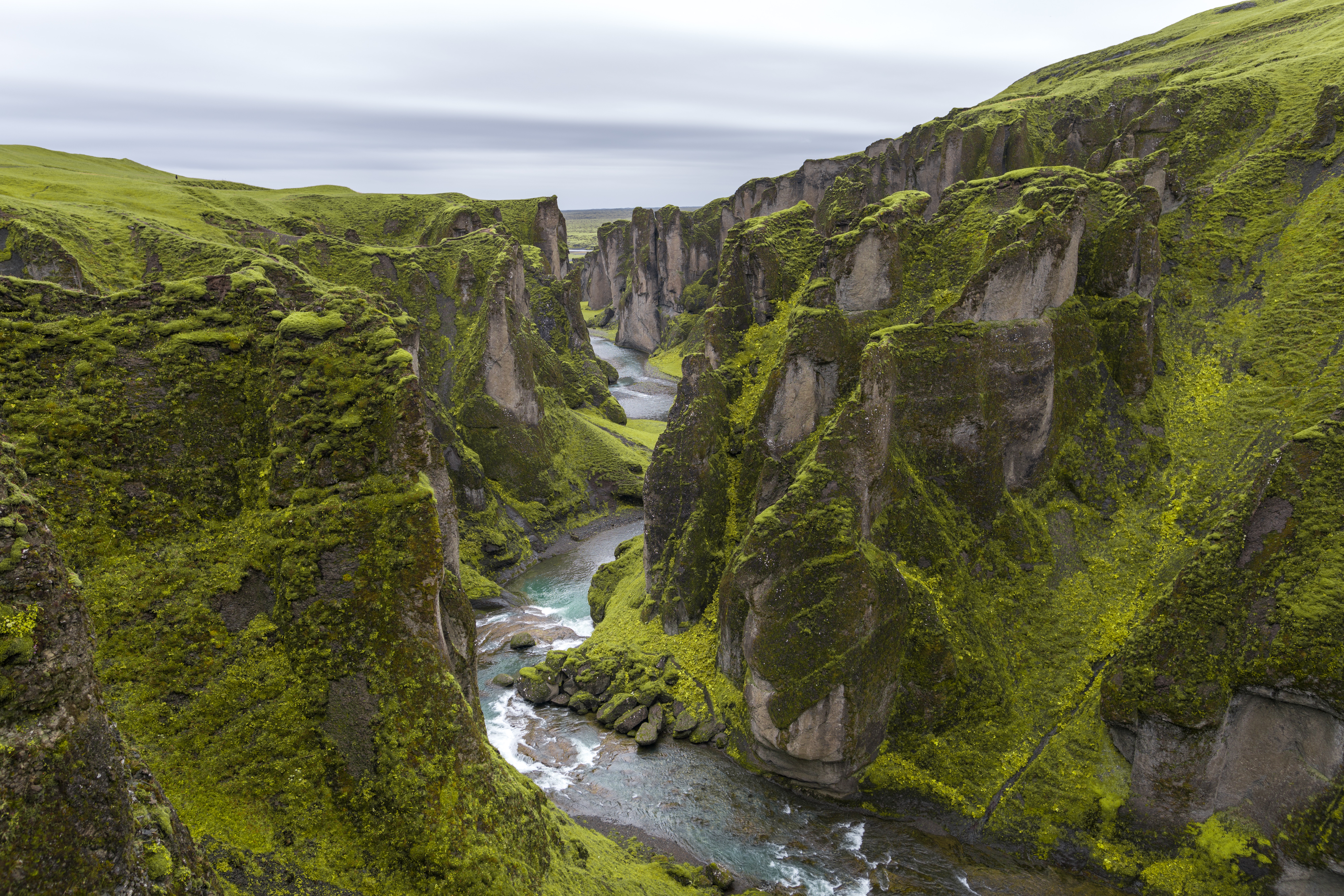 Fjaðrárgljúfur Canyon in Iceland with a River HD Wallpaper