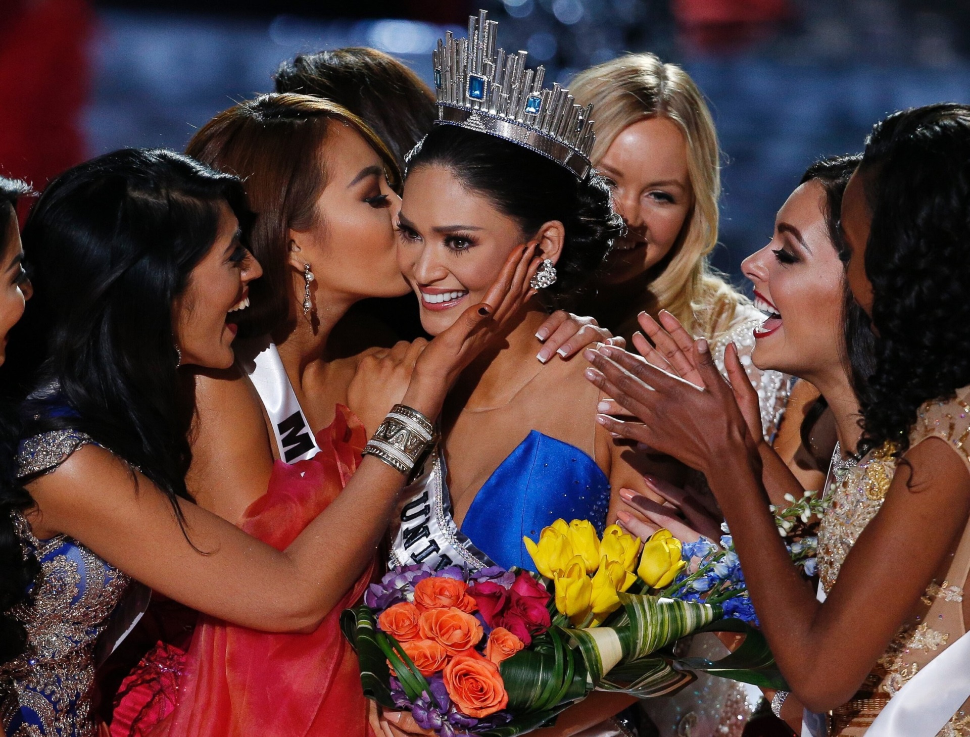 Pia Wurtzbach crowned Miss Universe HD Wallpaper