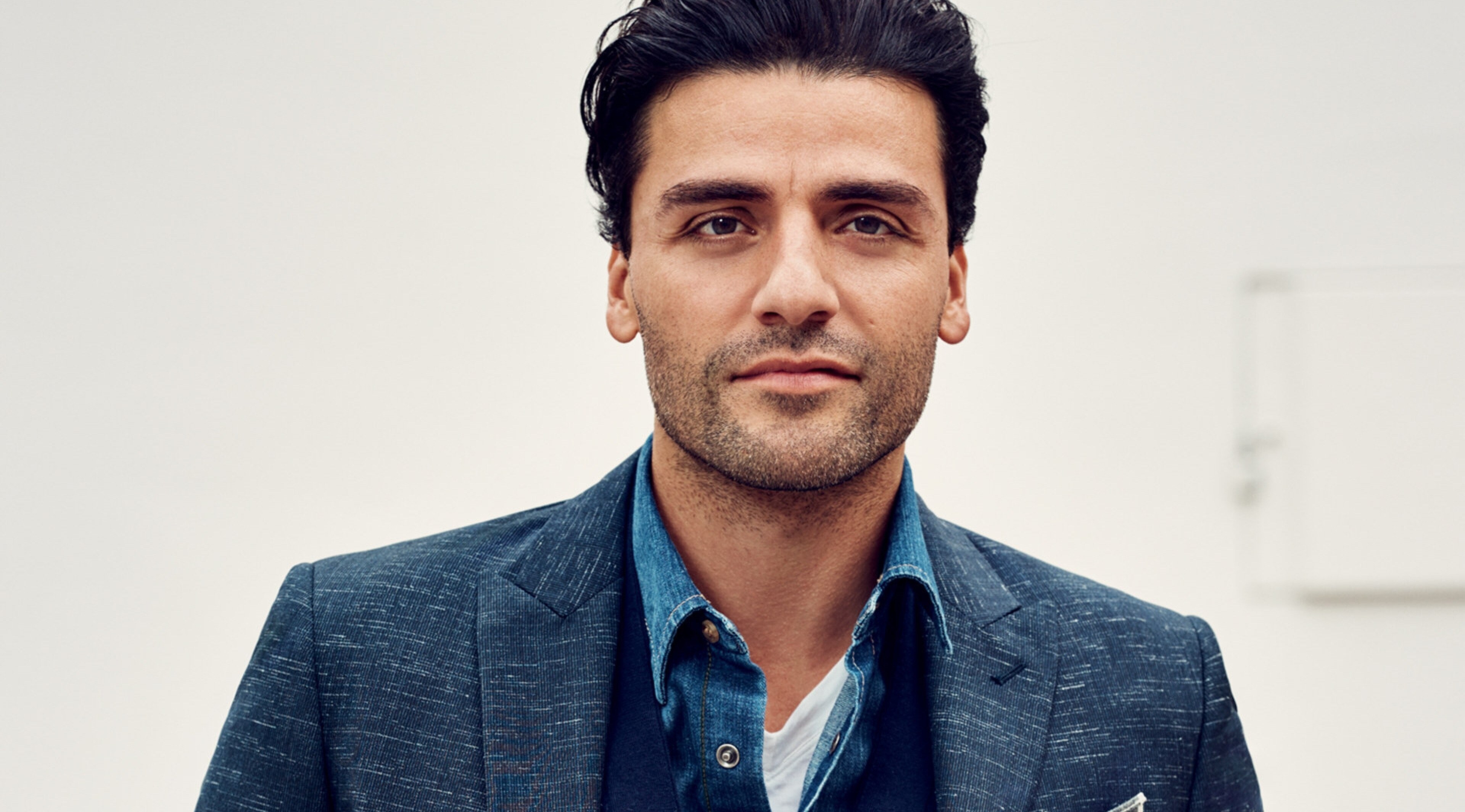 Oscar Isaac 4K HD Wallpaper