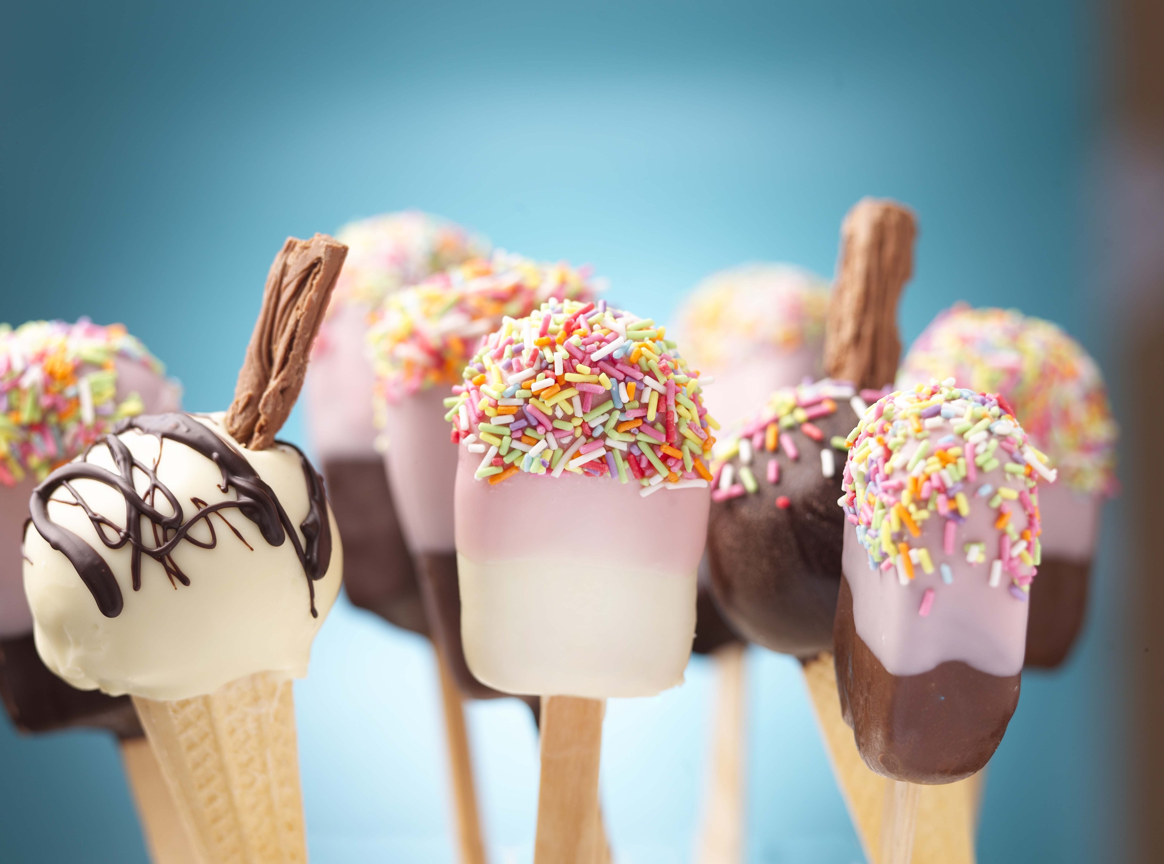 Ice cream pops with sprinkles and chocolate HD Wallpaper