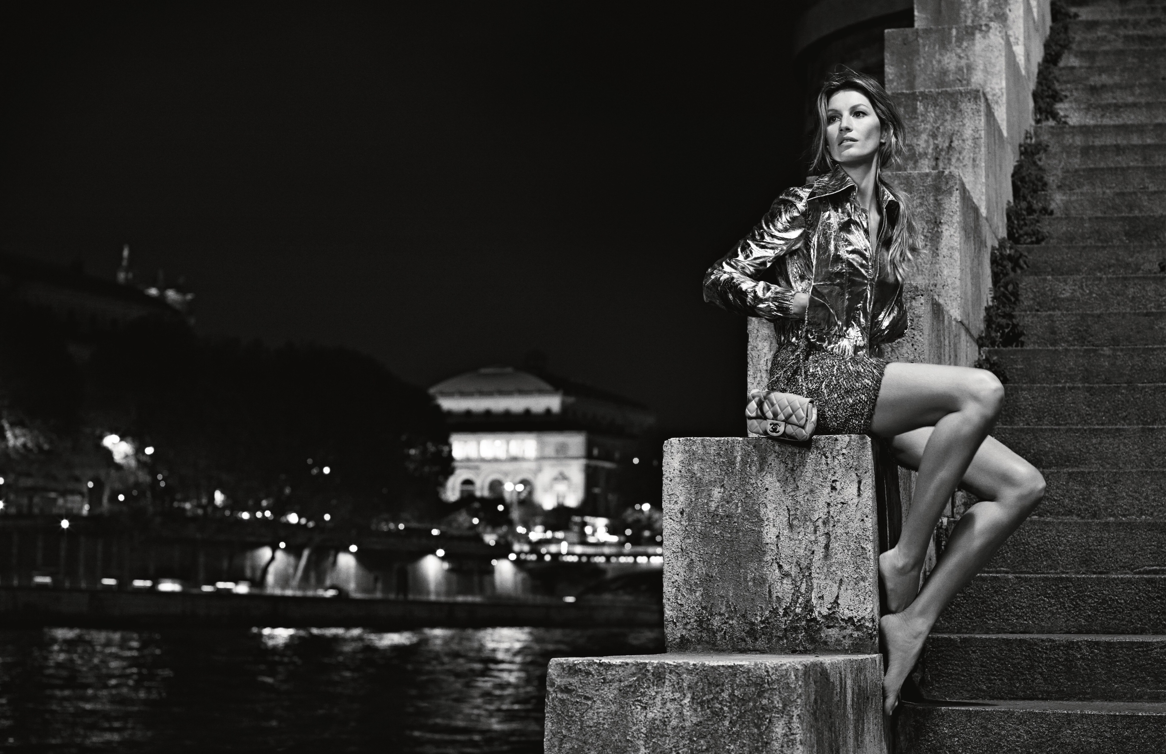 Gisele Bündchen by Mert Alas and Marcus Piggott for Chanel HD Wallpaper
