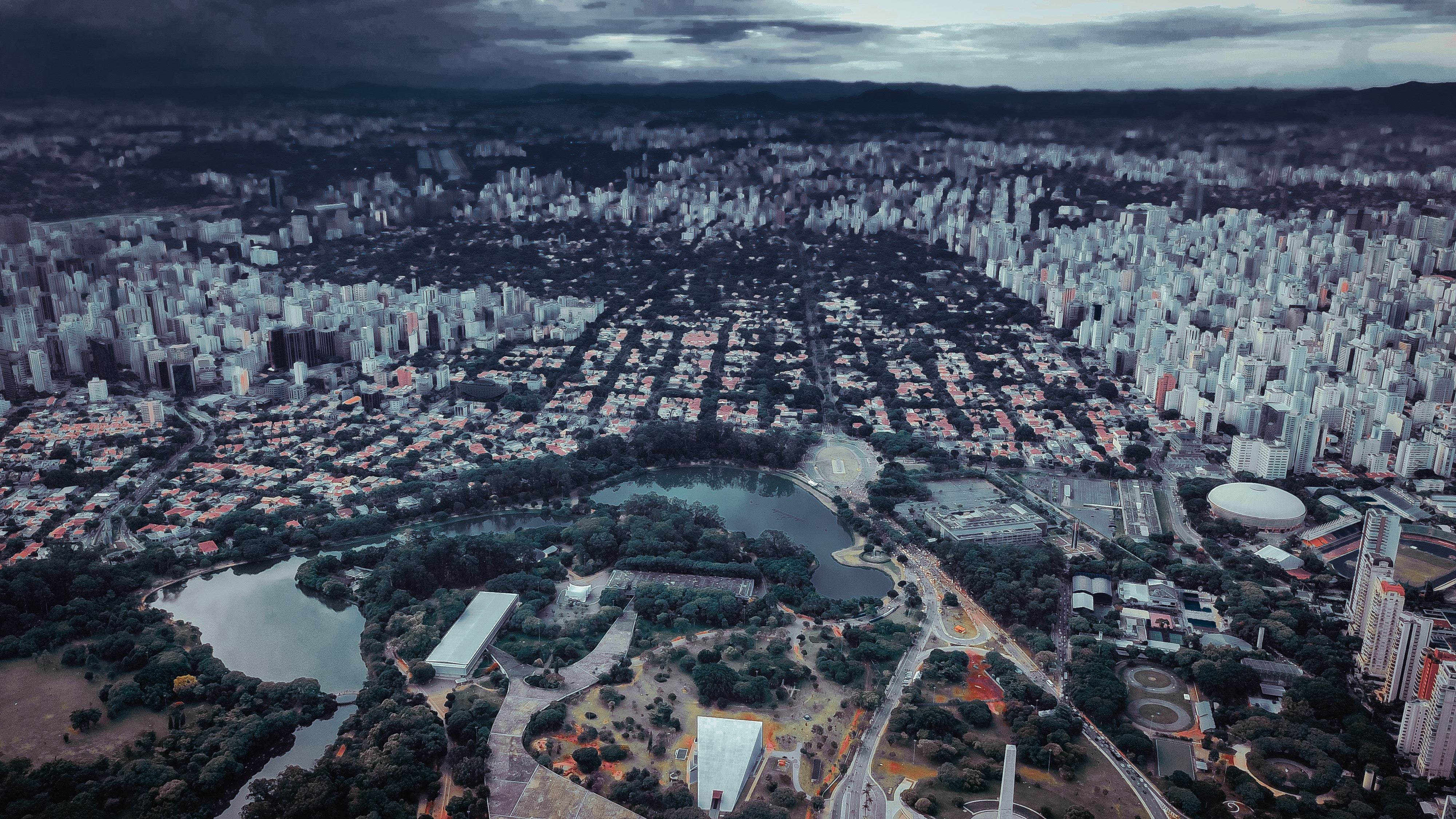 Aerial view of Ibirapuera Park and São Paulo cityscape HD Wallpaper
