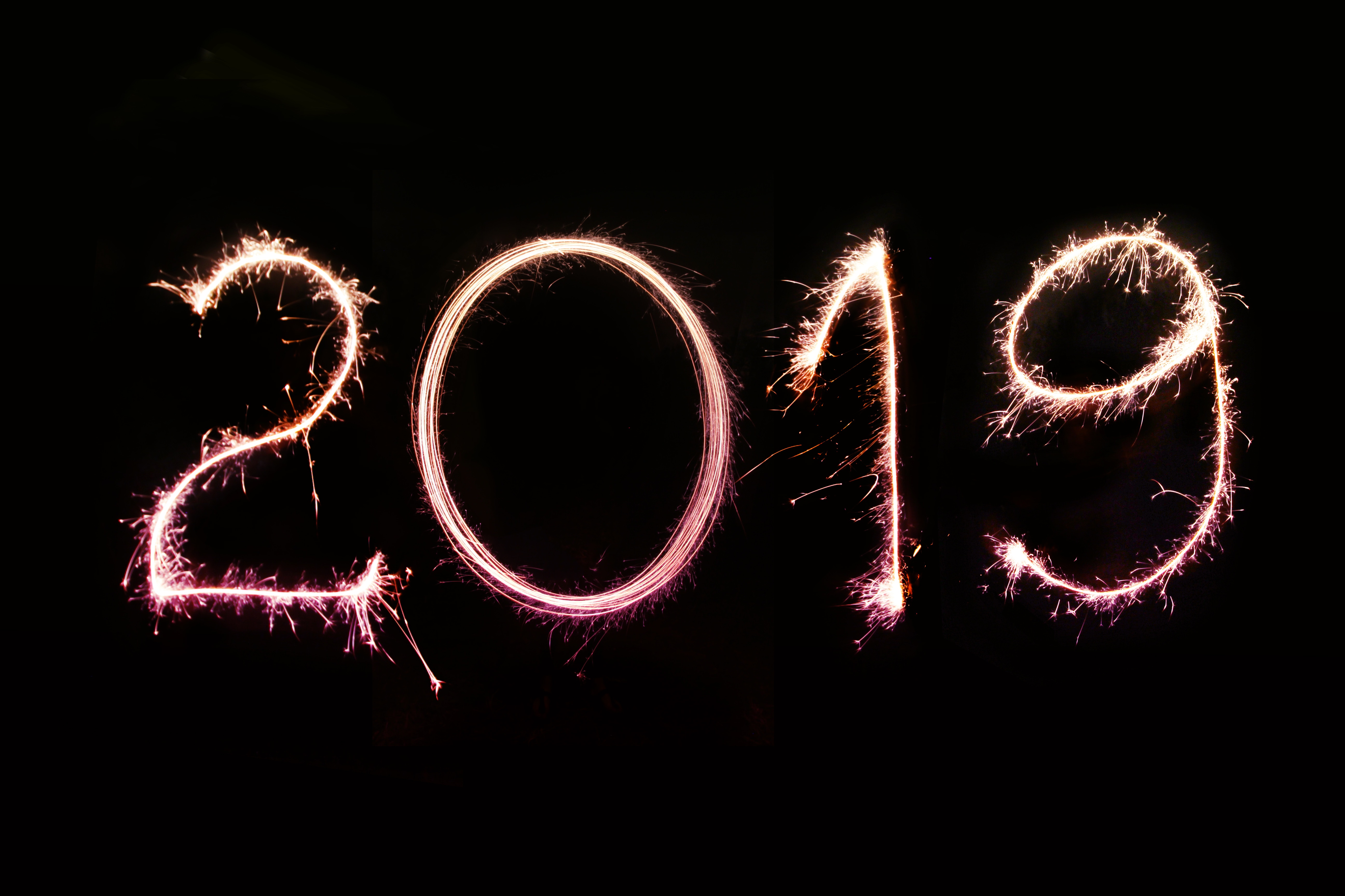 2019 sparkler light typography on black background HD Wallpaper