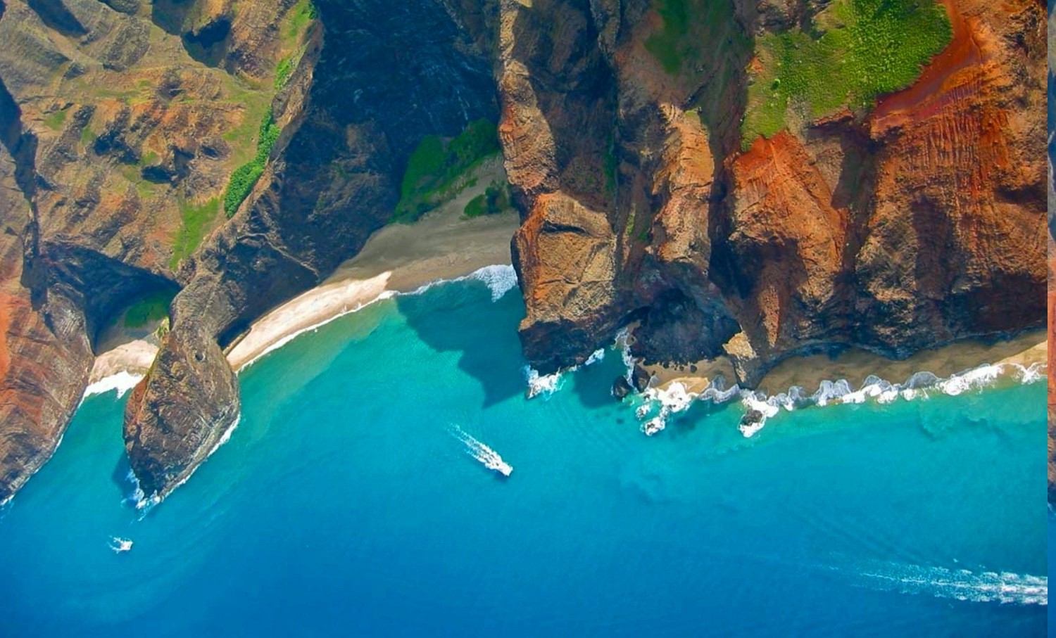 Aerial view of Na Pali Coast, Kauai, Hawaii HD Wallpaper