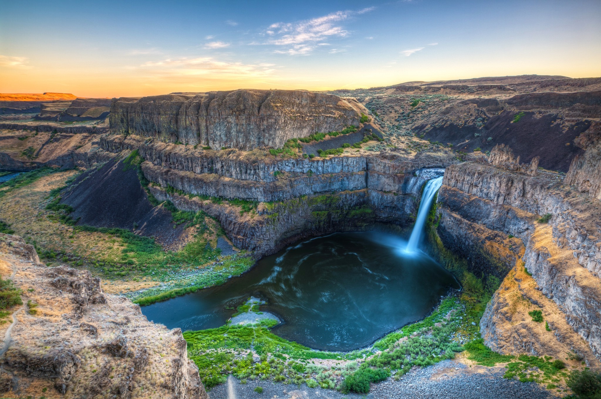 Palouse Falls State Park waterfall in Eastern Washington HD Wallpaper