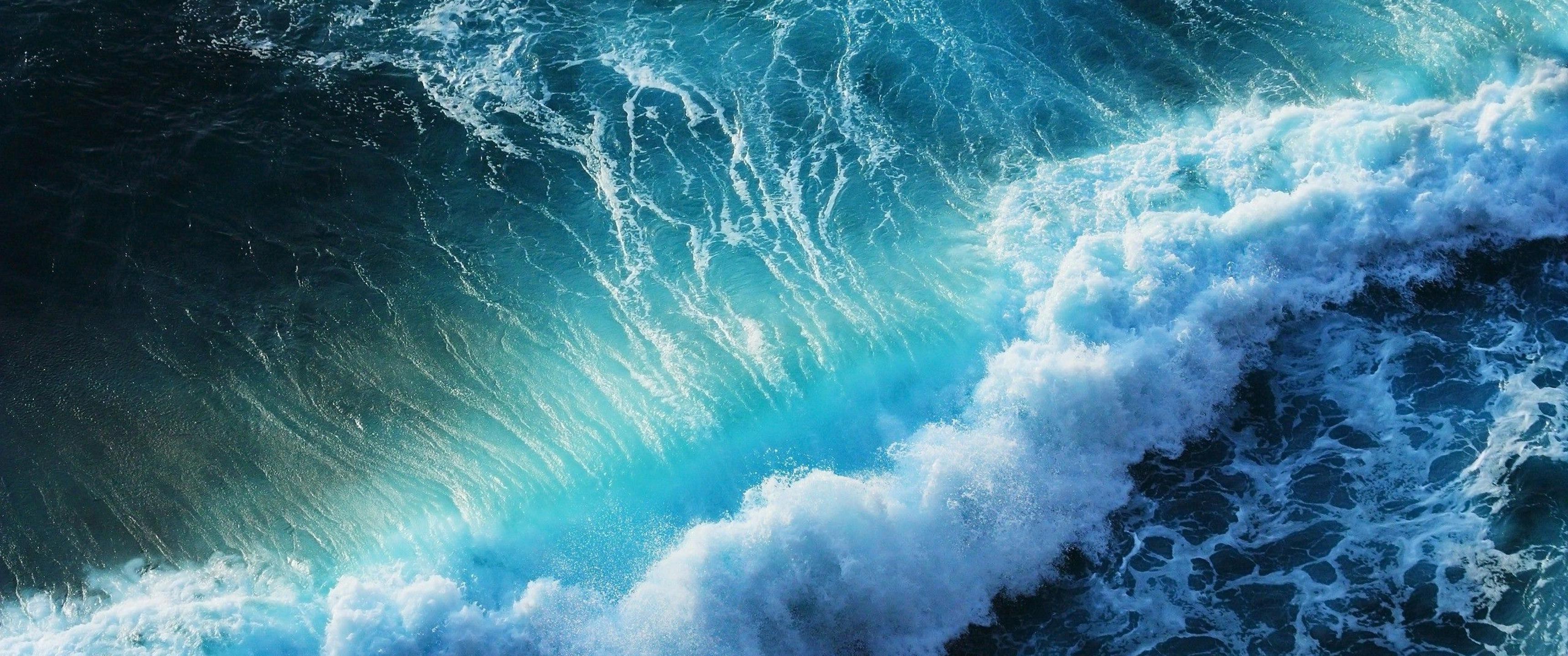 Ultrawide Nature Landscape Photography of Vibrant Ocean Waves HD Wallpaper